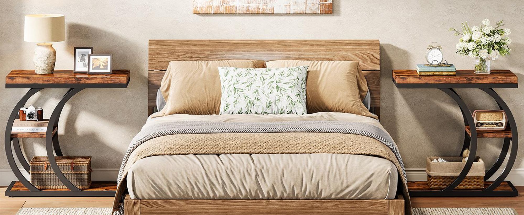 60 cm 3-stöckiger Beistelltisch, C-Form Industriedesign Seitentisch, Couchtisch mit Stauraum, Nachttisch in Naturholz