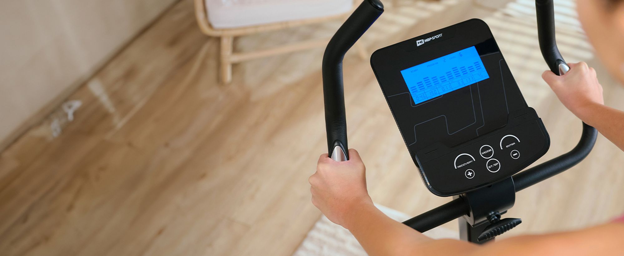 Hop-Sport Heimtrainer Fahrrad Host Rot - Ergometer mit App-Steuerung, 12 Trainingsprogrammen & 16 computergesteuerten Widerstandsstufen, Pulsmessung