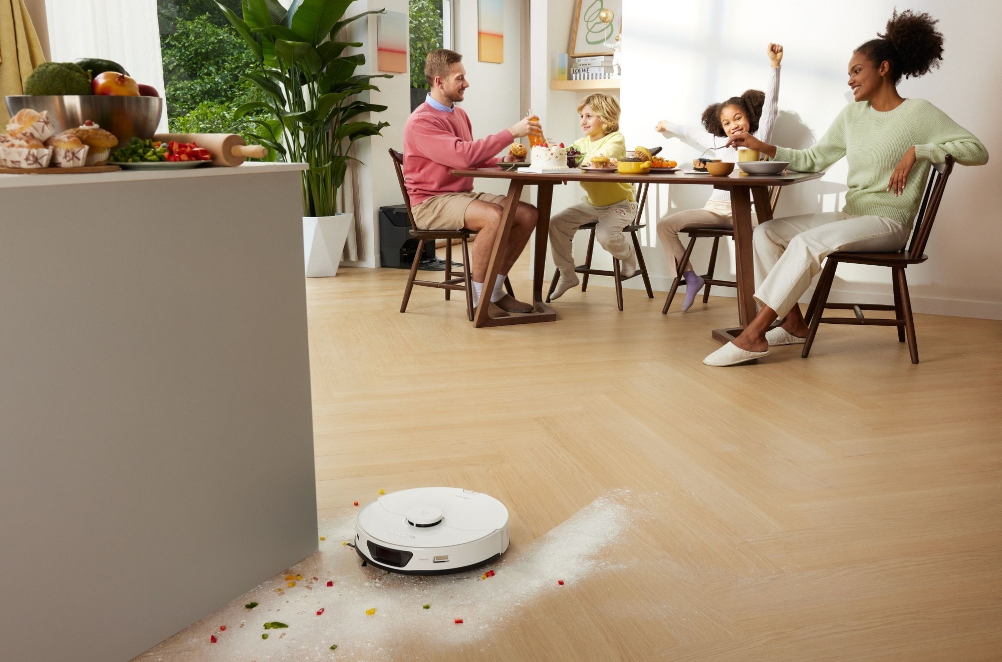 Roborock QV 35A Staubsauger Roboter mit Wischfunktion&Hebarem Wischmopp 8.000pa (Upgrade von Qrevo/Qrevo Plus),Anti-Verfilzungsbürste, All-in-One Dock
