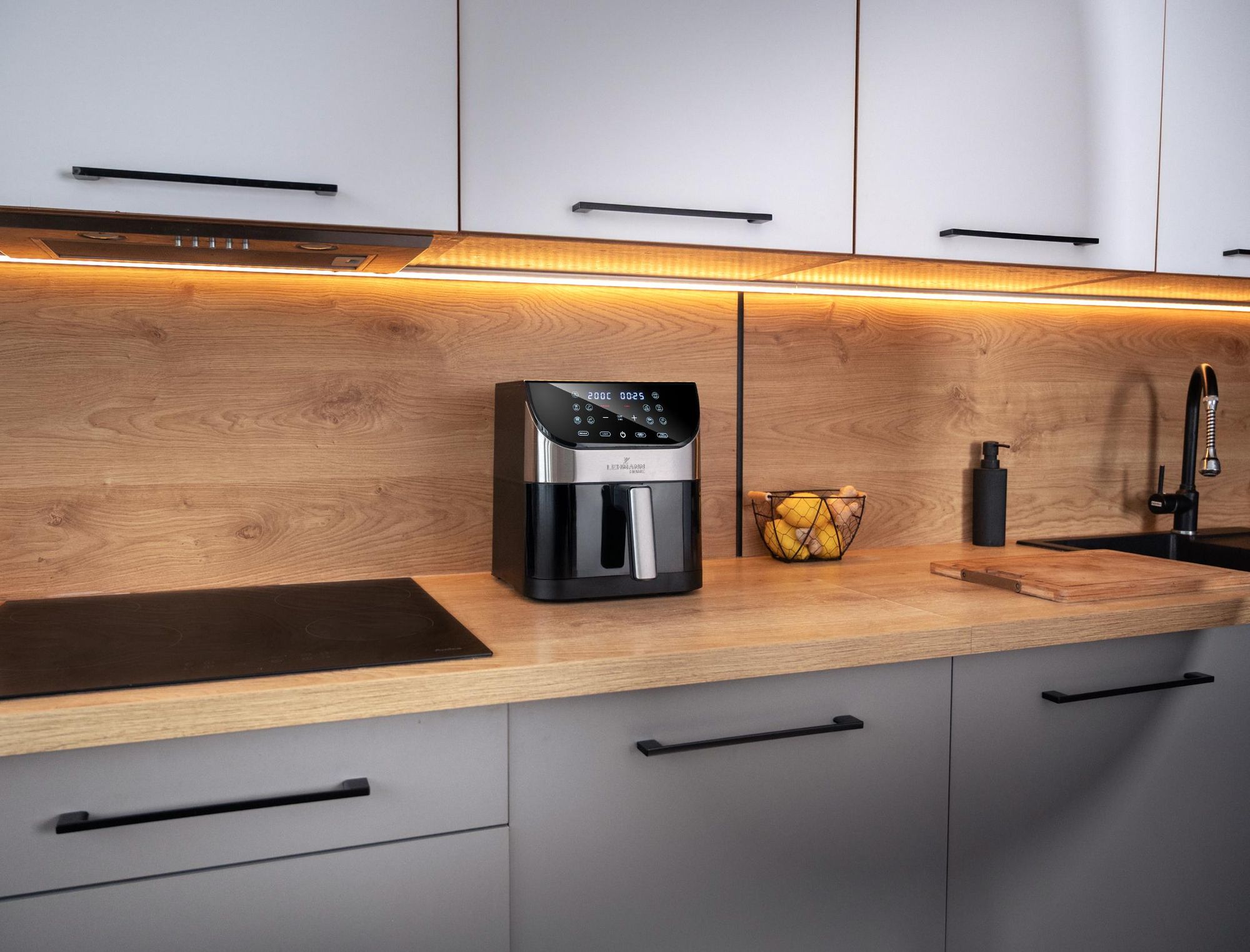 Frytkownica beztłuszczowa LEHMANN SANTE AIR FRYER duża,12 programów, 6l, 1500W, nieprzywierająca, LED z okienkiem