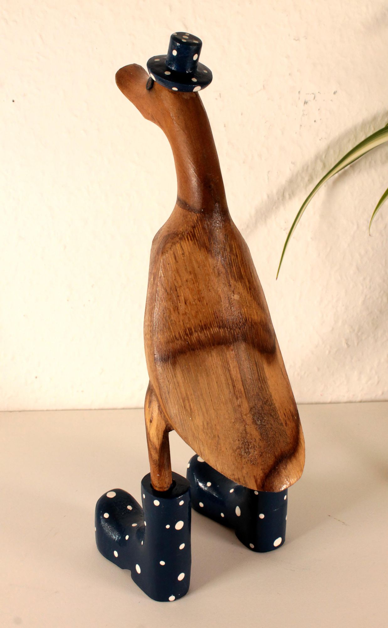 Deko Ente Holz 25 cm dunkelblaue Stiefel und Hut