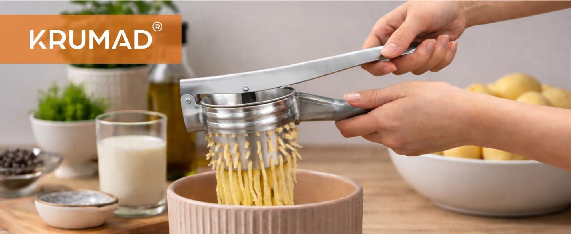KRUMAD Kartoffelpresse aus Metall 26,5 cm, Kartoffel- & Spätzlepresse, Kartoffelstampfer für Püree, Gnocchi, Gemüse & Füllungen