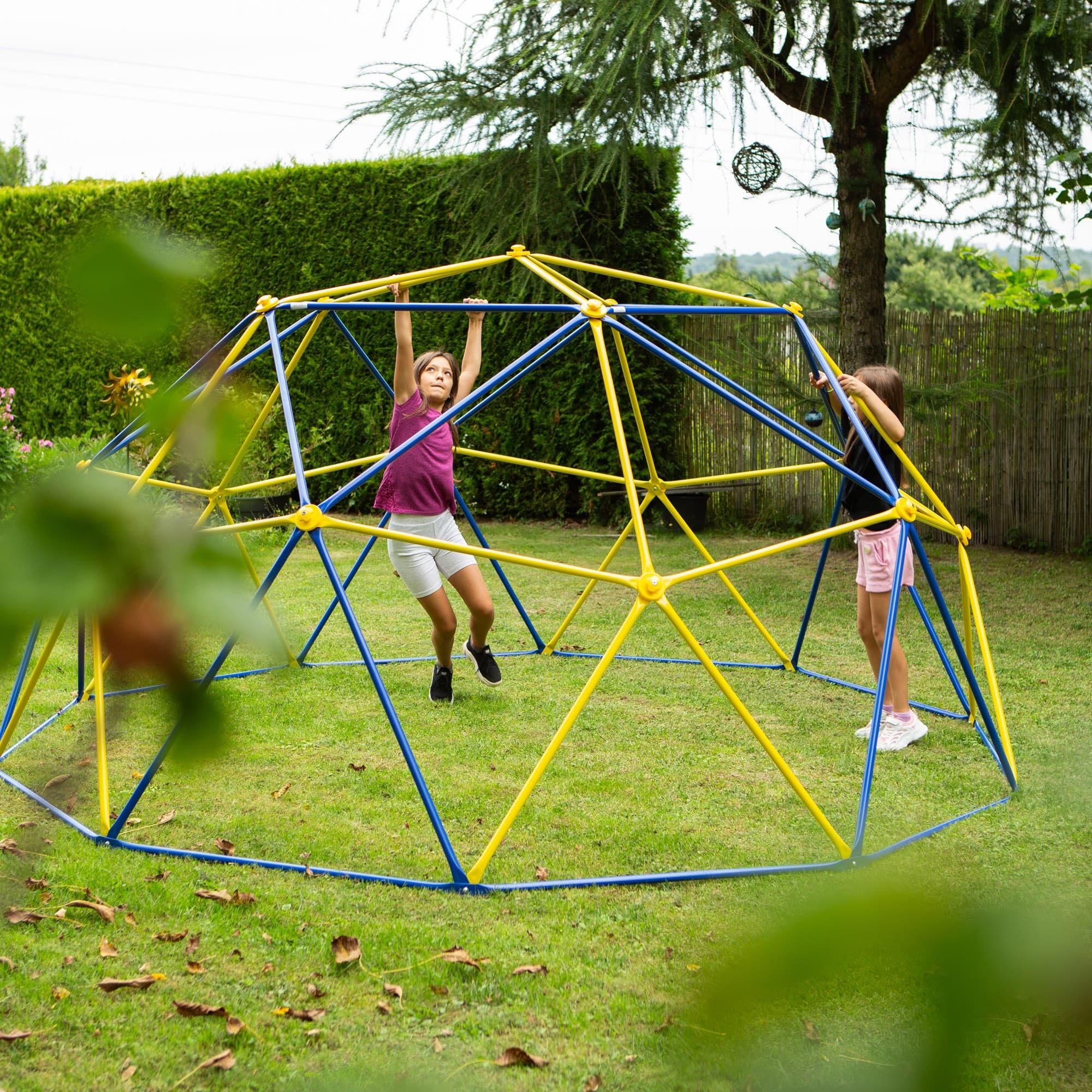 Vielseitiger Spielplatz