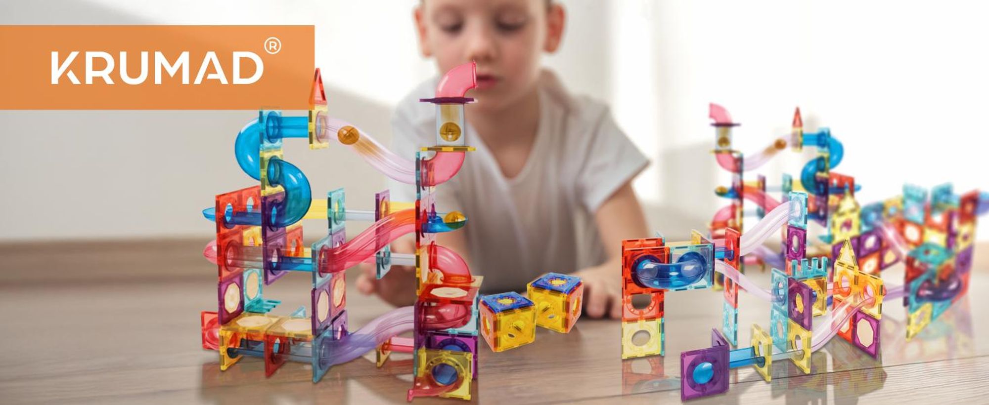 KRUMAD Magnetische Bausteine 106 Stück – Lernspielzeug ab 3 Jahren mit leuchtenden Kugeln & Röhren – Magnetspielzeug für Kinder, Jungen & Mädchen