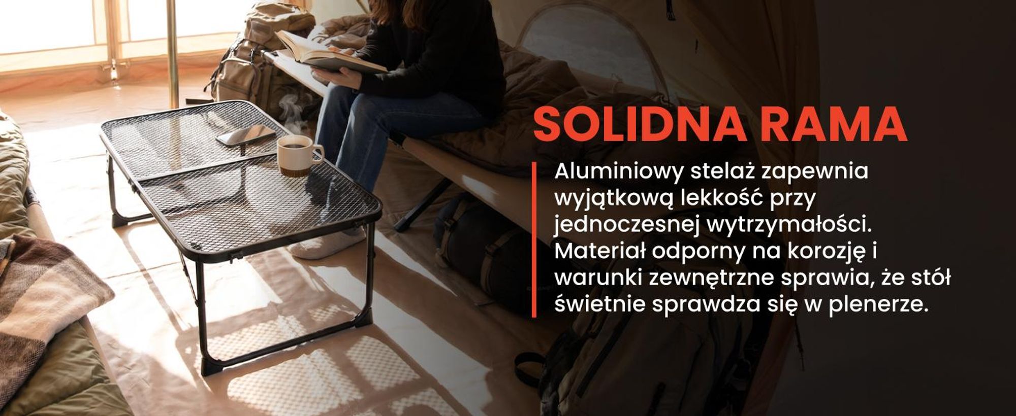 Elegancki aluminiowy stolik turystyczny ogrodowy z walizką w kolorze czarnym