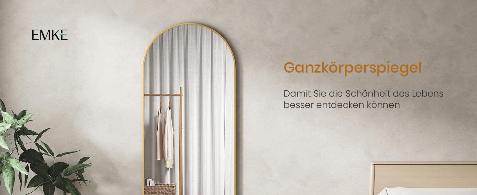 EMKE Standspiegel 160x60cm Ganzkörperspiegel Gold Aluminium Rahmen Spiegel Gewölbter Ankleidespiegel mit Explosionsgeschützte Fensterfolie