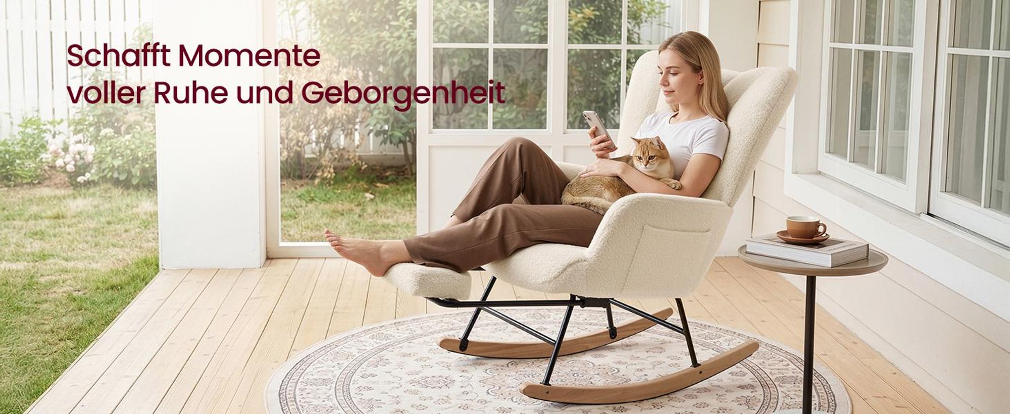 SONGMICS Schaukelstuhl mit ausziehbarer Fußstütze, Schaukelsessel, Holzbeine, Kissen, für Wohnzimmer, Fleece, creme