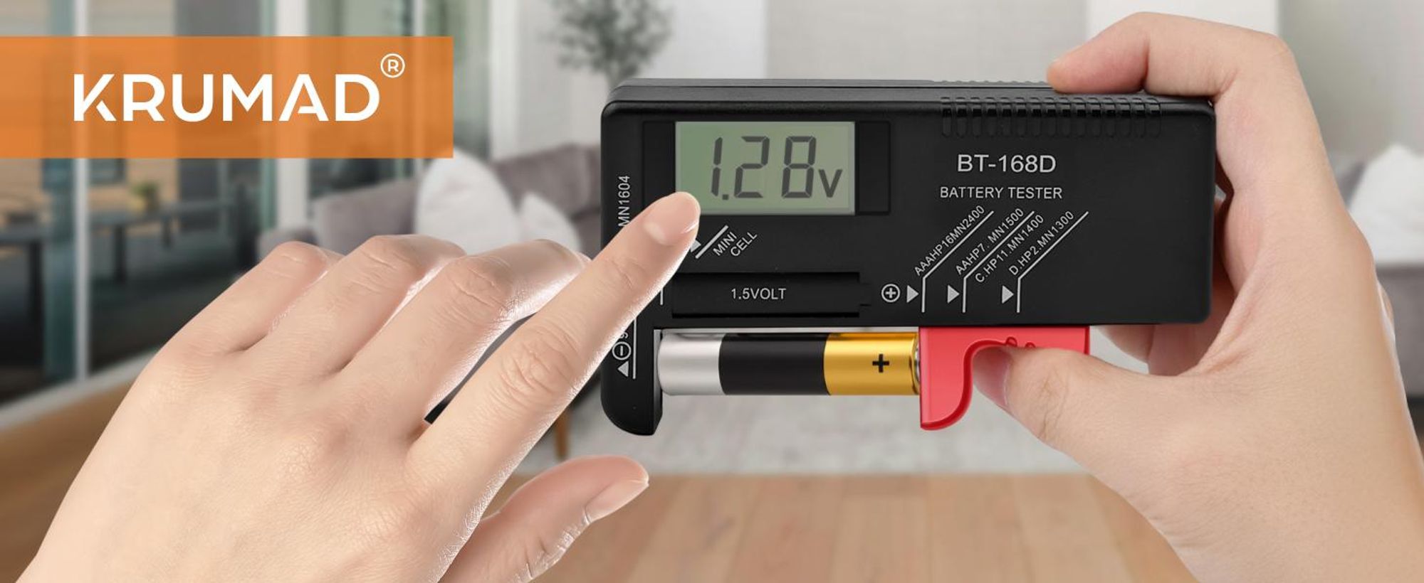 KRUMAD Digitaler Batterietester für AA, AAA, 9V, C, D, Knopfzellen - Kompakt, Tragbar, Ideal für Haushalt, Geräteprüfung und Strommessung