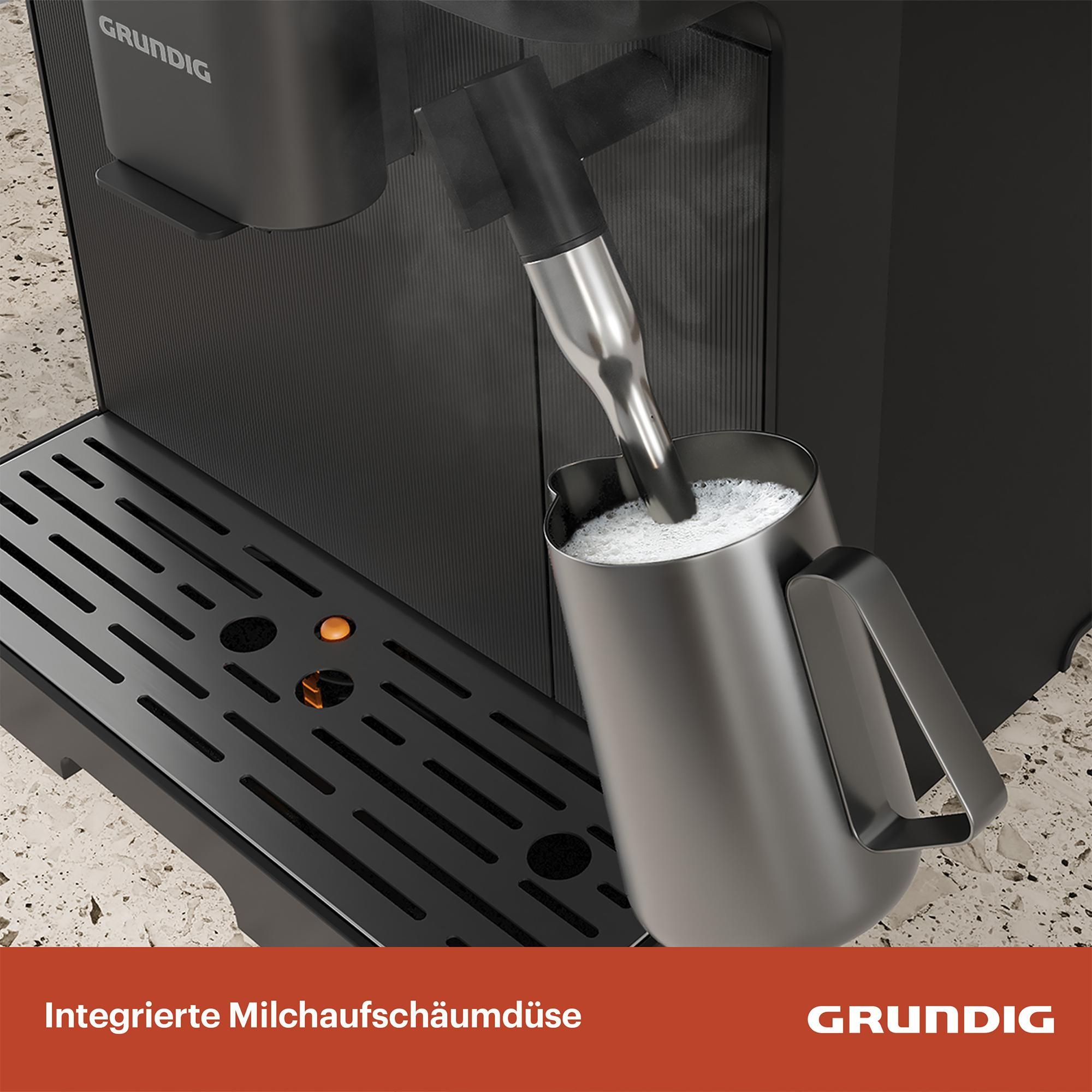 Milchaufschäumdüse des Kaffeevollautomaten schäumt Milch in einem Metallbehälter auf
