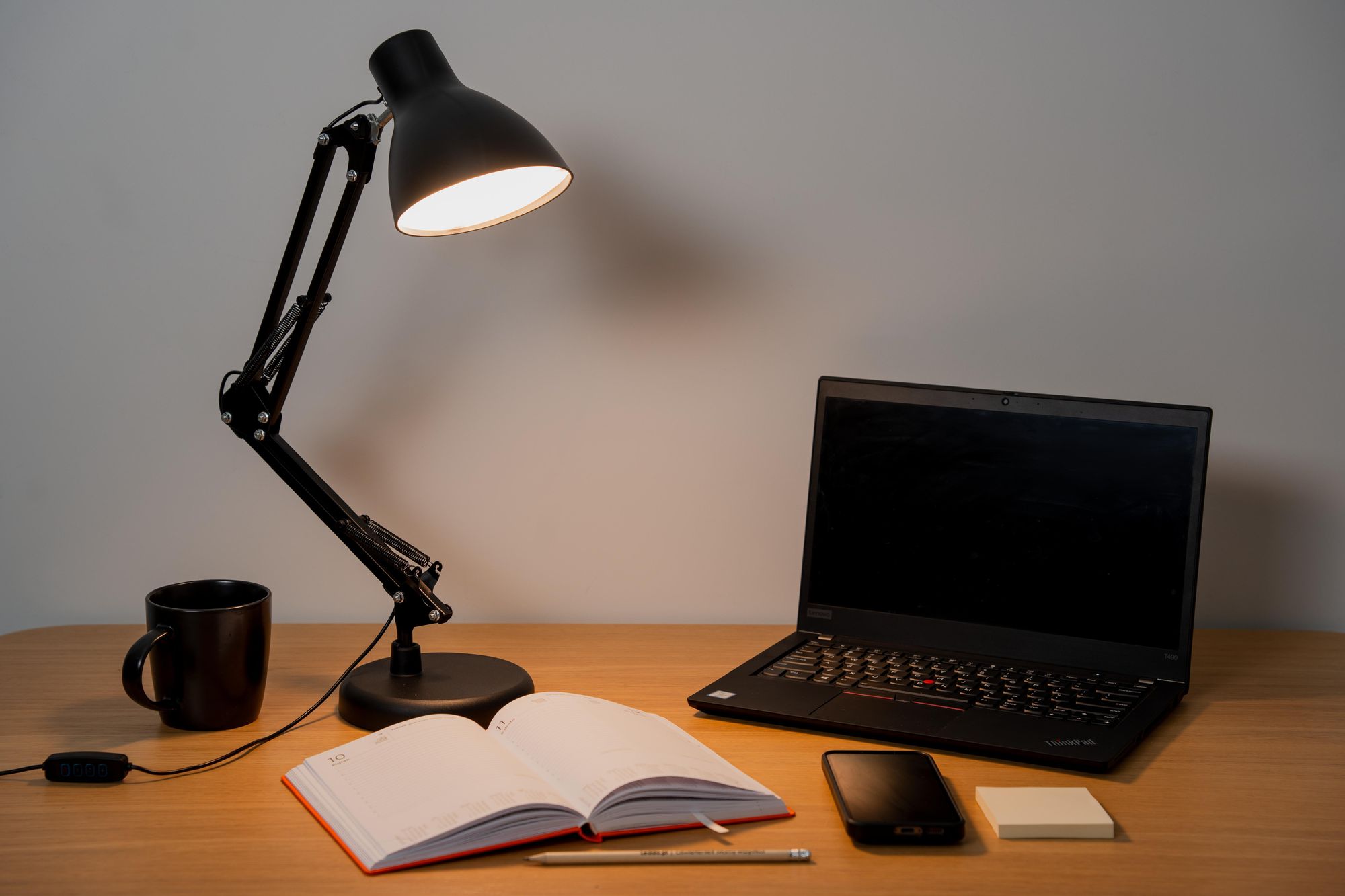LUMILED LED 7W Schreibtischlampe Schwenkarm Büro Tischlampe Bürolampe Helligkeit Einstellbare Farbwechsel USB Verstellbarer Arm Arbeitsleuchte Nachttischlampe Arbeitszimmer Klemme
