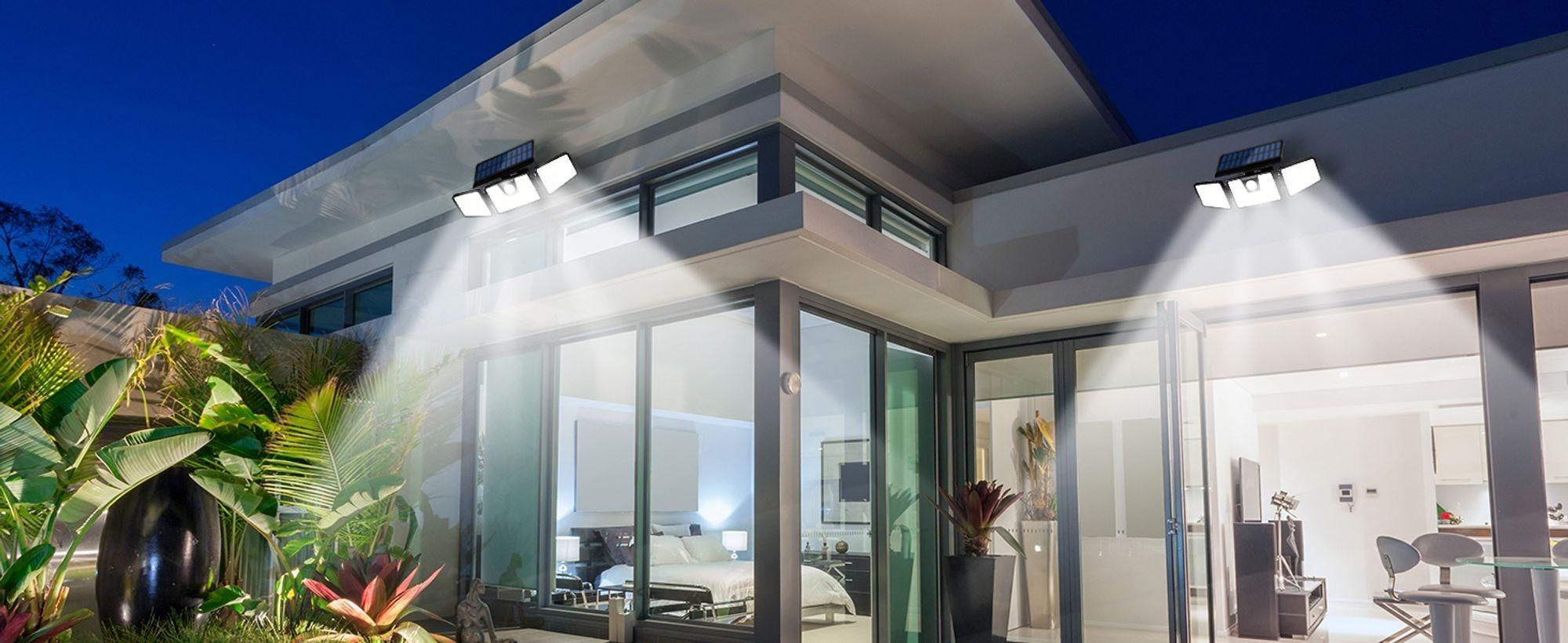 Solarleuchten Außen mit Bewegungsmelder, 74 LED Solar Strahler Außen, 360° Drehbar, 3 Modi Wandleuchte, 2400mAh Solar Außenleuchte, LED Solarlampen