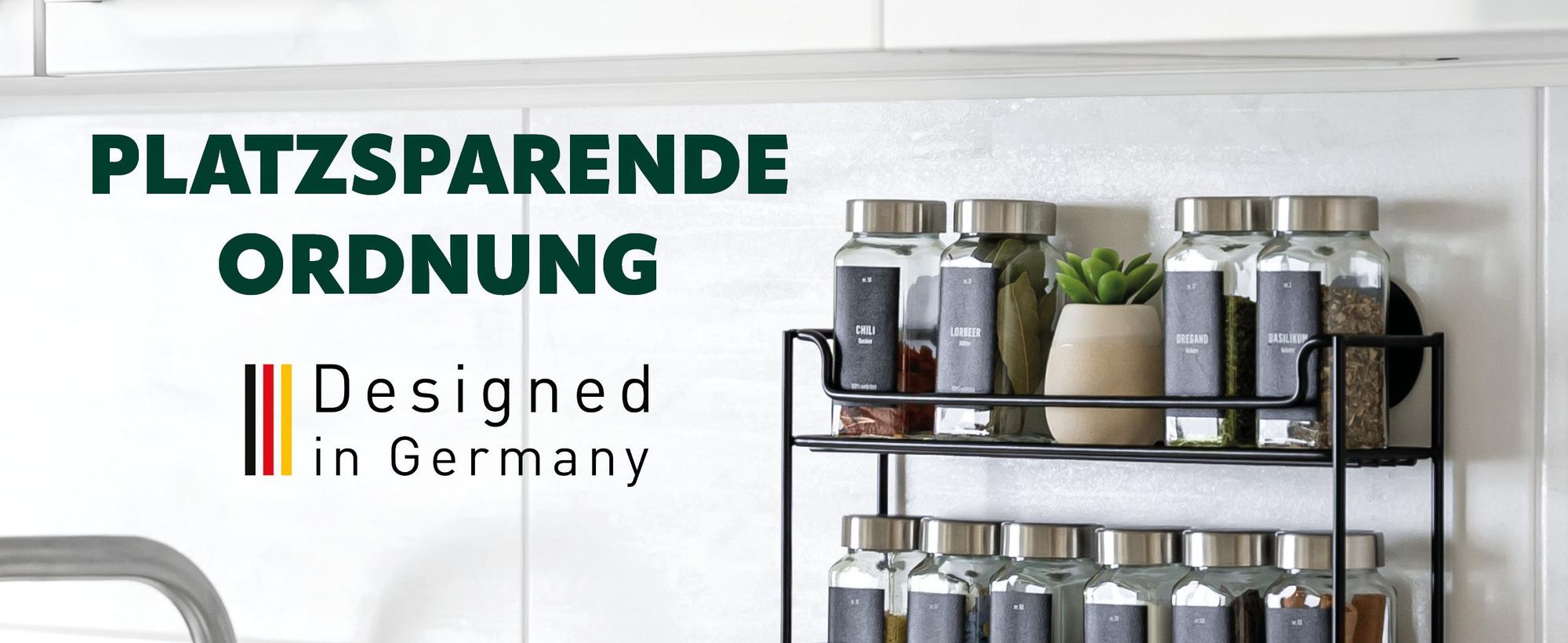 Das Bild zeigt das Gewürzregal an der Wand montiert