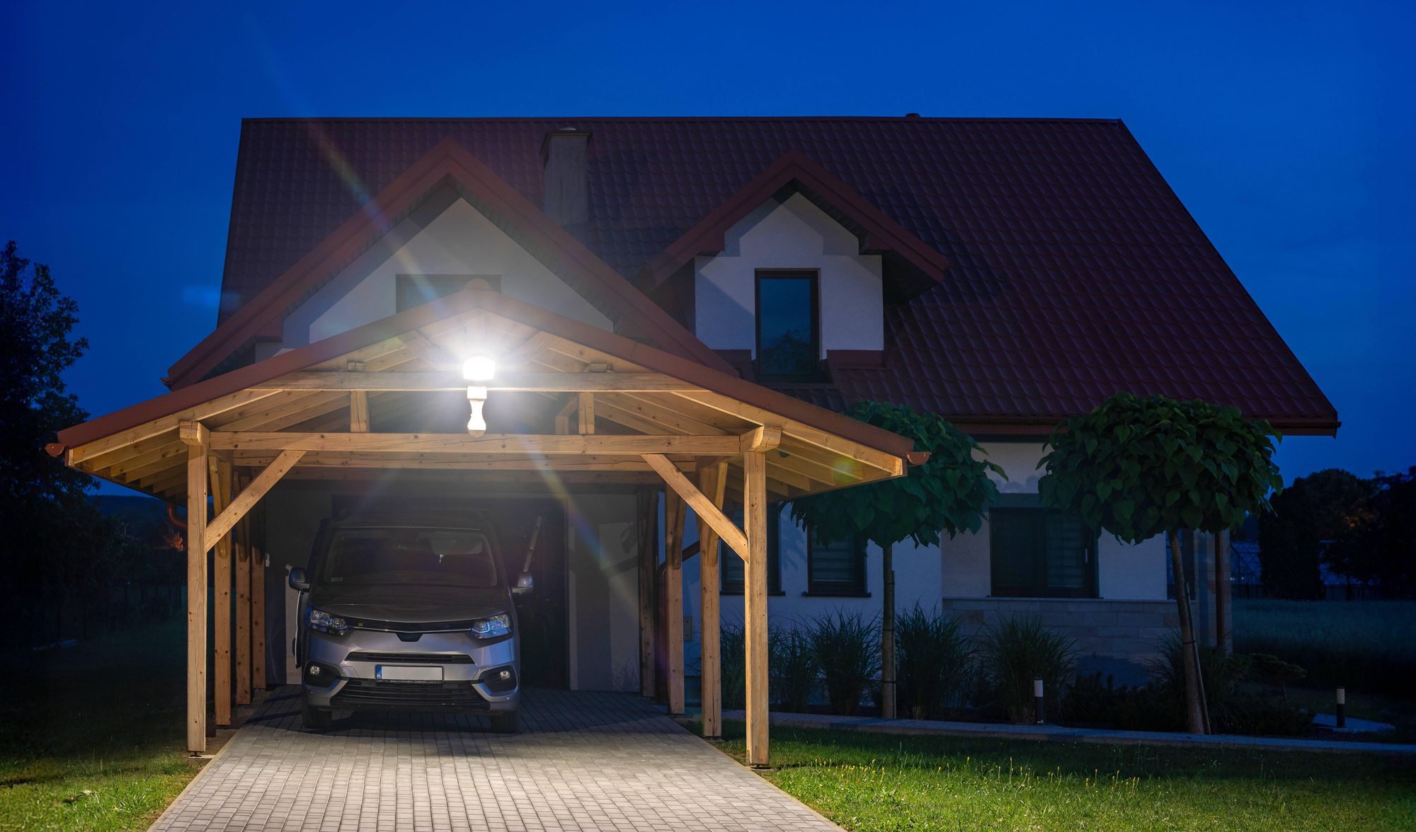 LUMILED LED Strahler mit Linse 200W Superhell Außenstrahler 22000 lm LED Fluter Strahler für Außen IP65 Wasserdicht IK05 4000K Neutralweiß Scheinwerfer Flutlichter schwarz Flutlichtstrahler