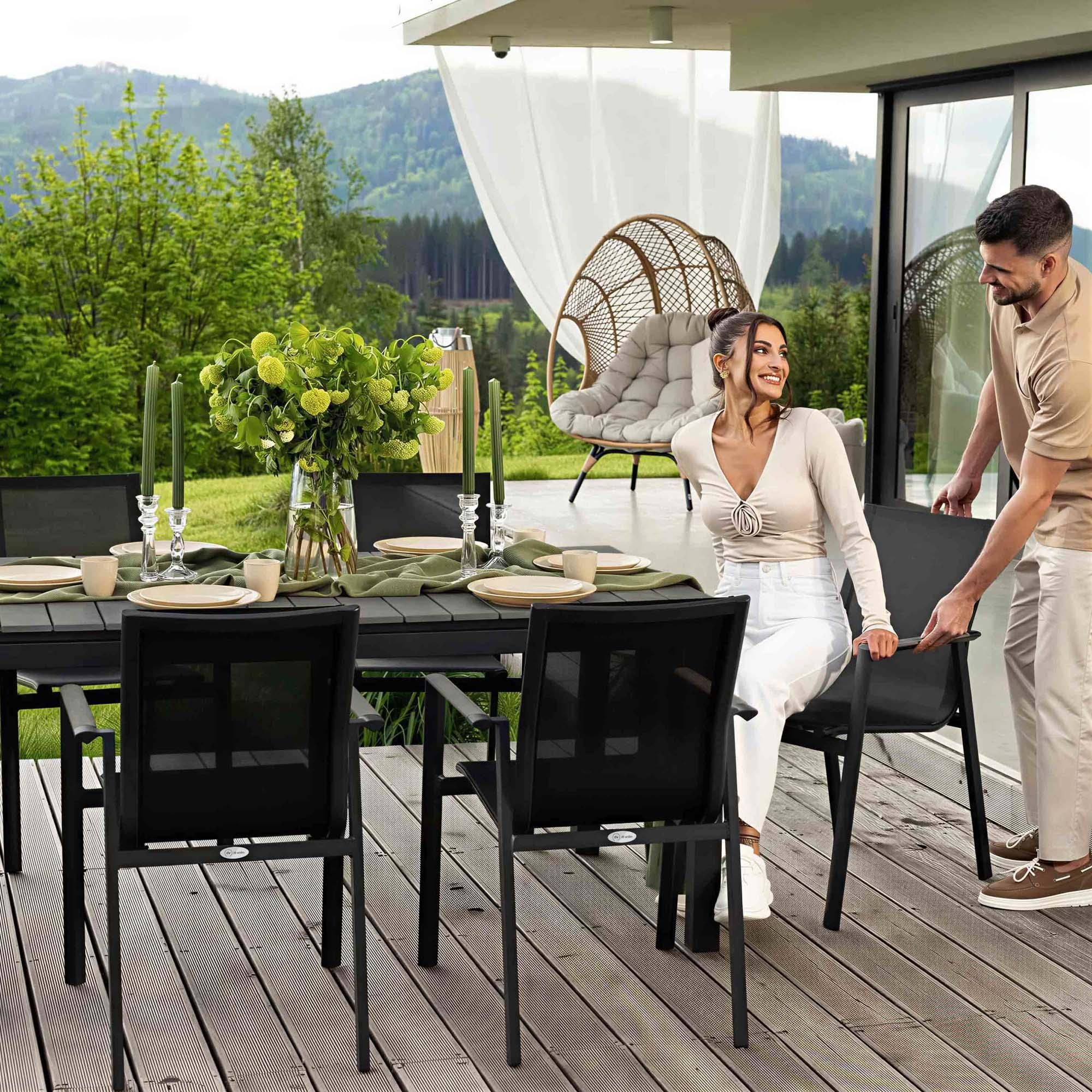 di volio Gartenmöbel MIRANNO, ausziehbarer Gartentisch mit 6 stapelbaren Stühlen - Set, langlebige Essgruppe für 6 Personen, robust & wetterfest