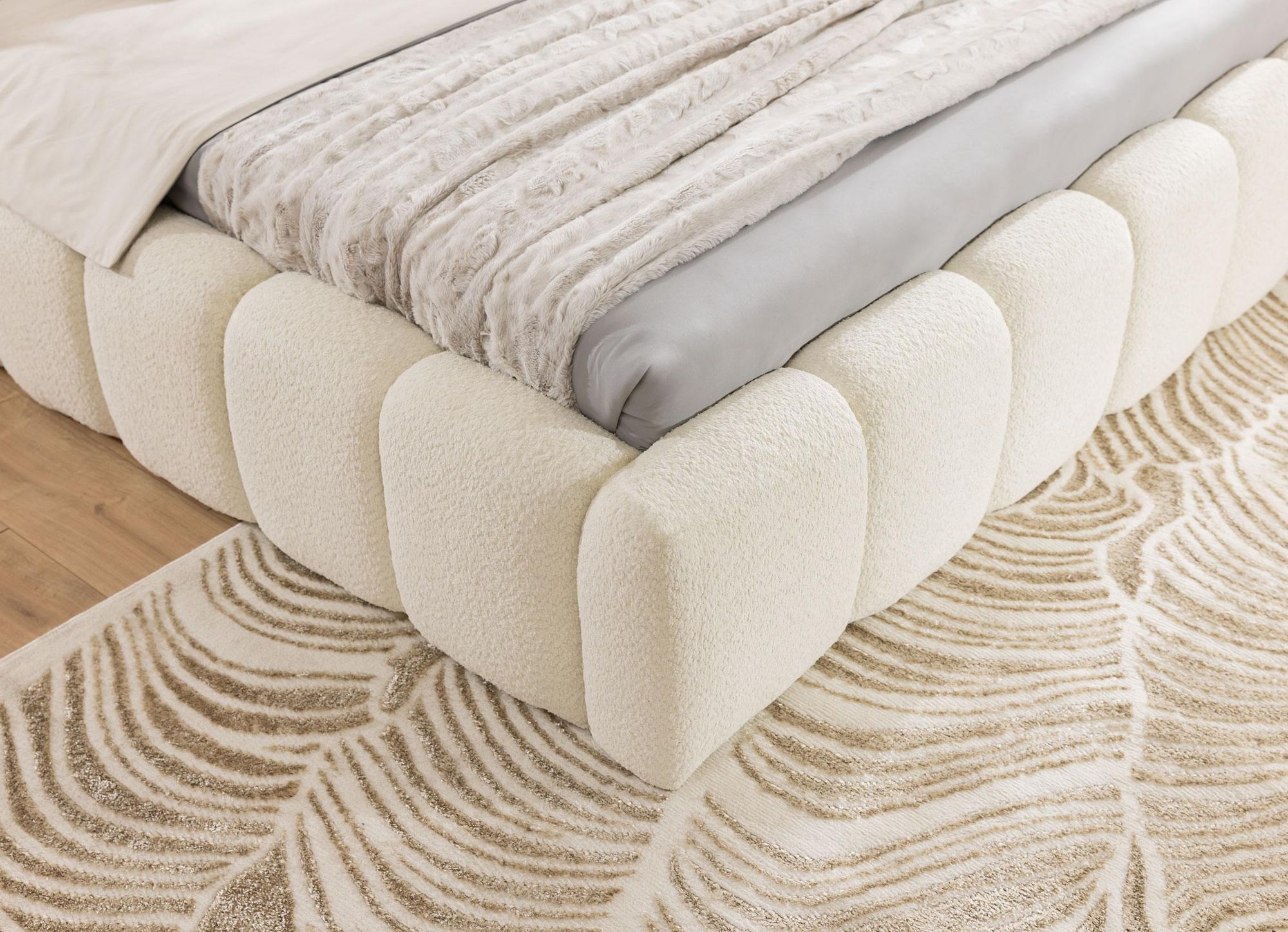FURNISTAR Polsterbett MIA mit Bettkasten 120x200, Bubble Bett, Doppelbett mit Stauraum, Lattenrost, Boxspringbett-Optik, ohne Matratze, Weiß