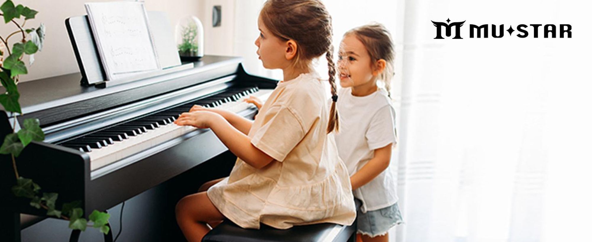 MUSTAR Digital-Piano 88 Tasten Hammermechanik 3 Pedale USB MIDI 680 Sounds 600 Rhythmen Aufnahme Kopfhörer  141.5x77x35.5cm 34.3kg,schwarz