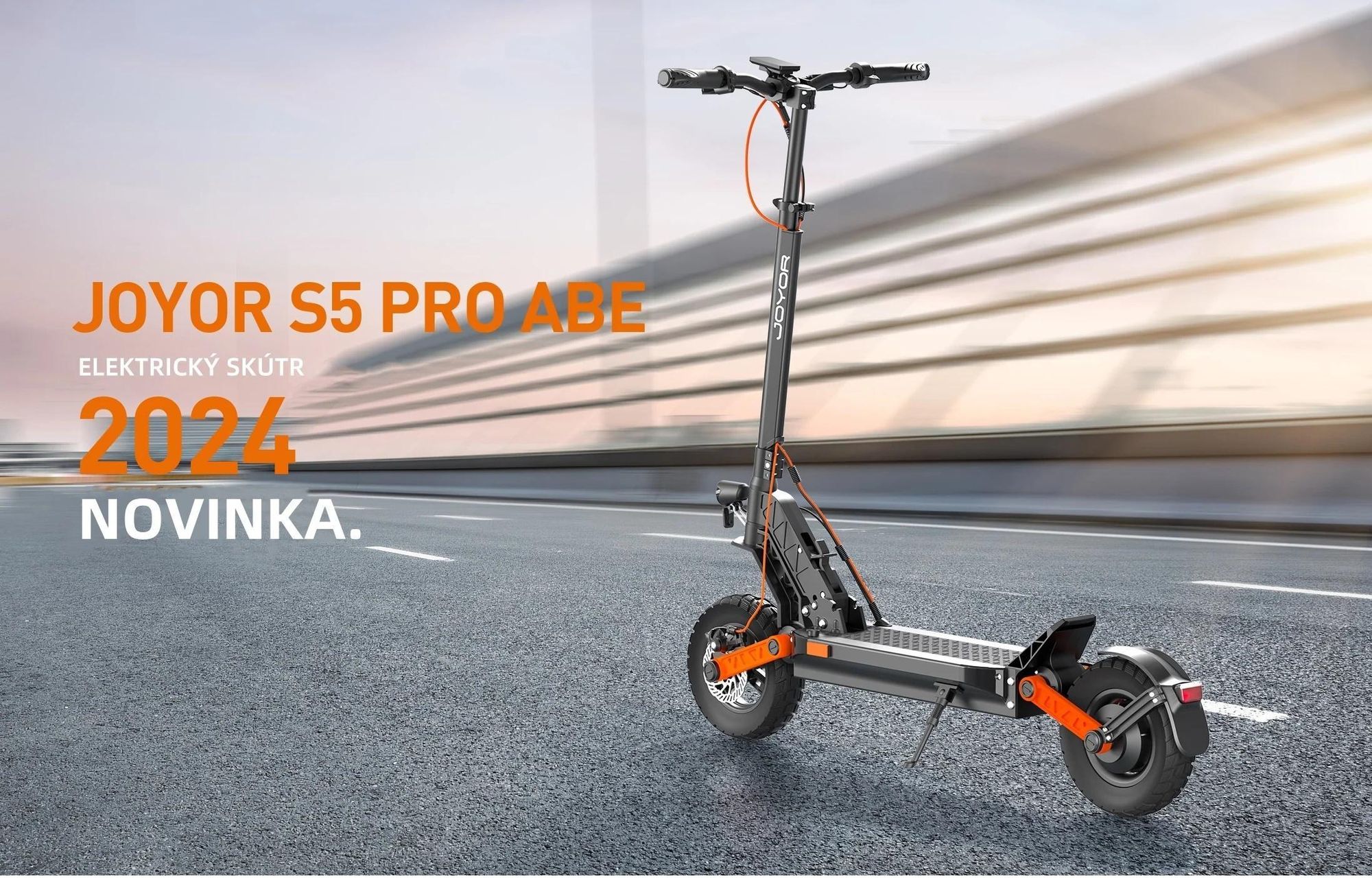 Elektrická Koloběžka JOYOR S5 PRO S Certifikátem ABE - Výkon 500W Baterie 48V26AH Dojezd 55KM Kotoučová Brzda - Černá