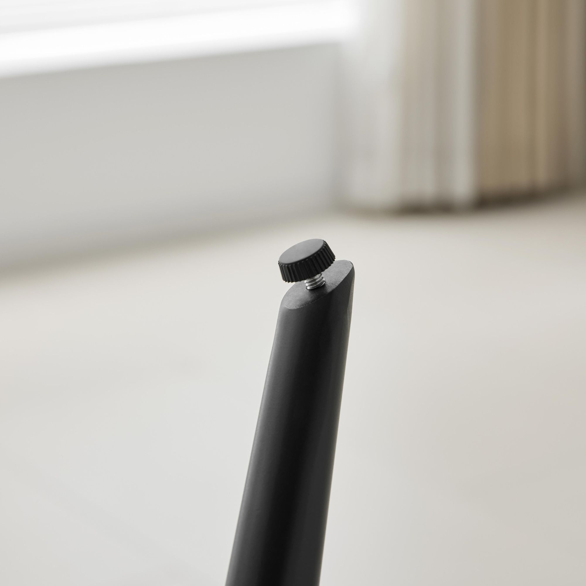 Deuline Esszimmerstühle 4er Set  360° drehbar mit Armlehne, Polsterstuhl Chenille, Drehstuhl Esszimmer, Küchenstuhl für Esszimmer, Küche, Grau 521262