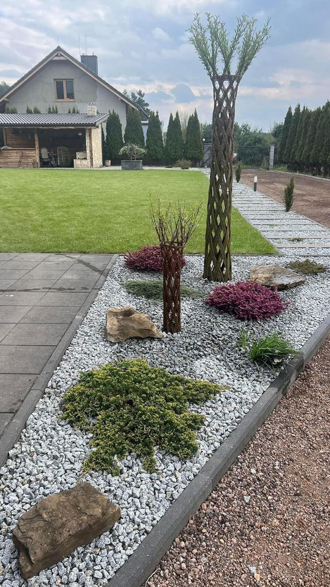Geflochtener Weidenbaum 160 cm Geflochtene Weide - Dekoration für Terrasse und Garten Junge Weidentriebe