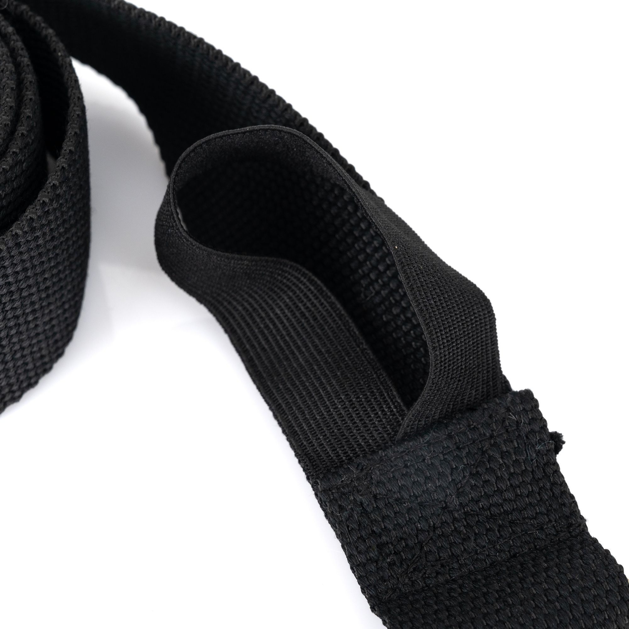 Zdjęcie produktowe paska FIZYO o długości 240 cm i szerokości 3,8 cm na białym tle