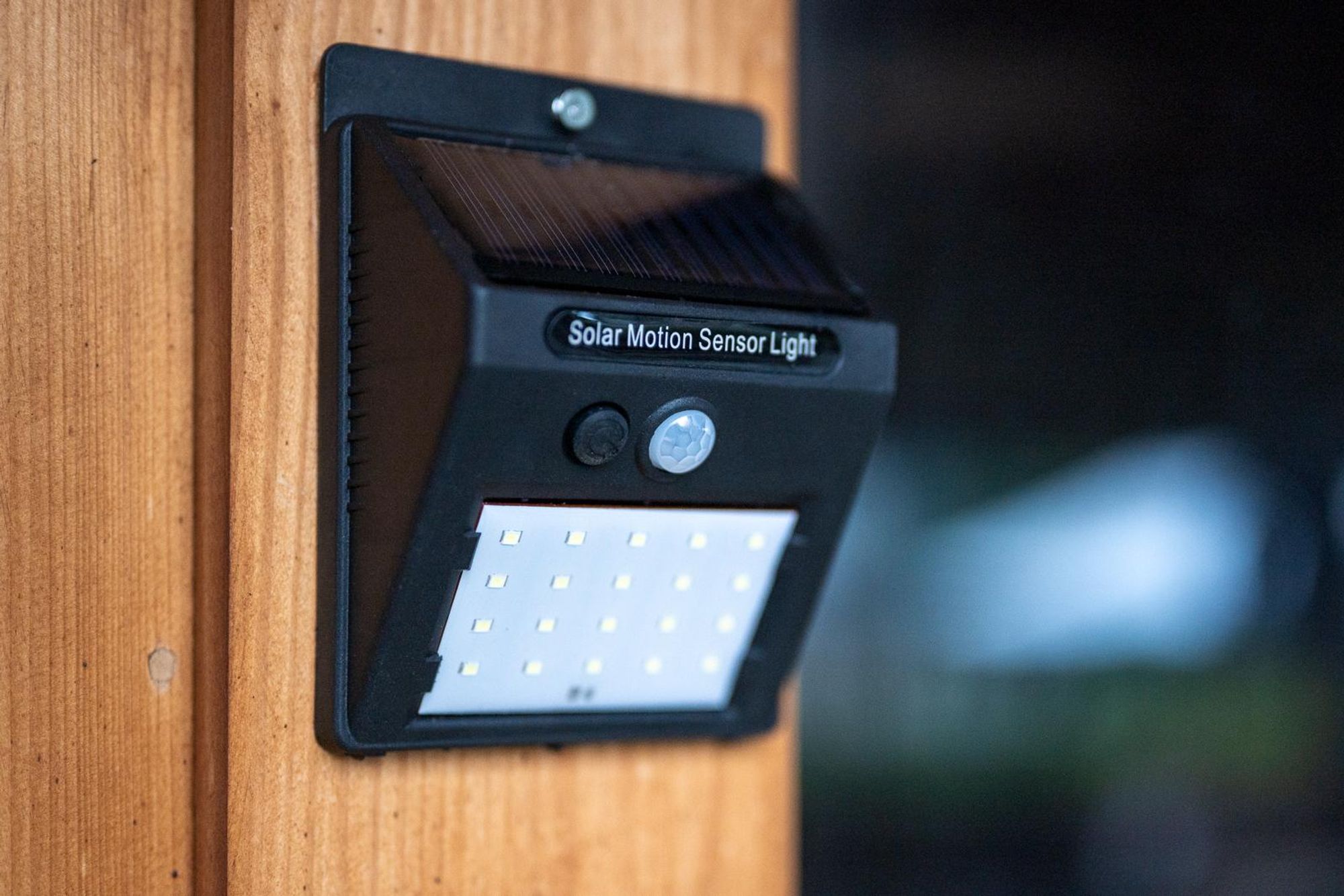 LUMILED Solarlampe für Außen mit Bewegungsmelder Solar Wandleuchte IP44 Solarleuchte für Garten Sicherheitswandleuchte Wandlampe Außenleuchte kaltweiß