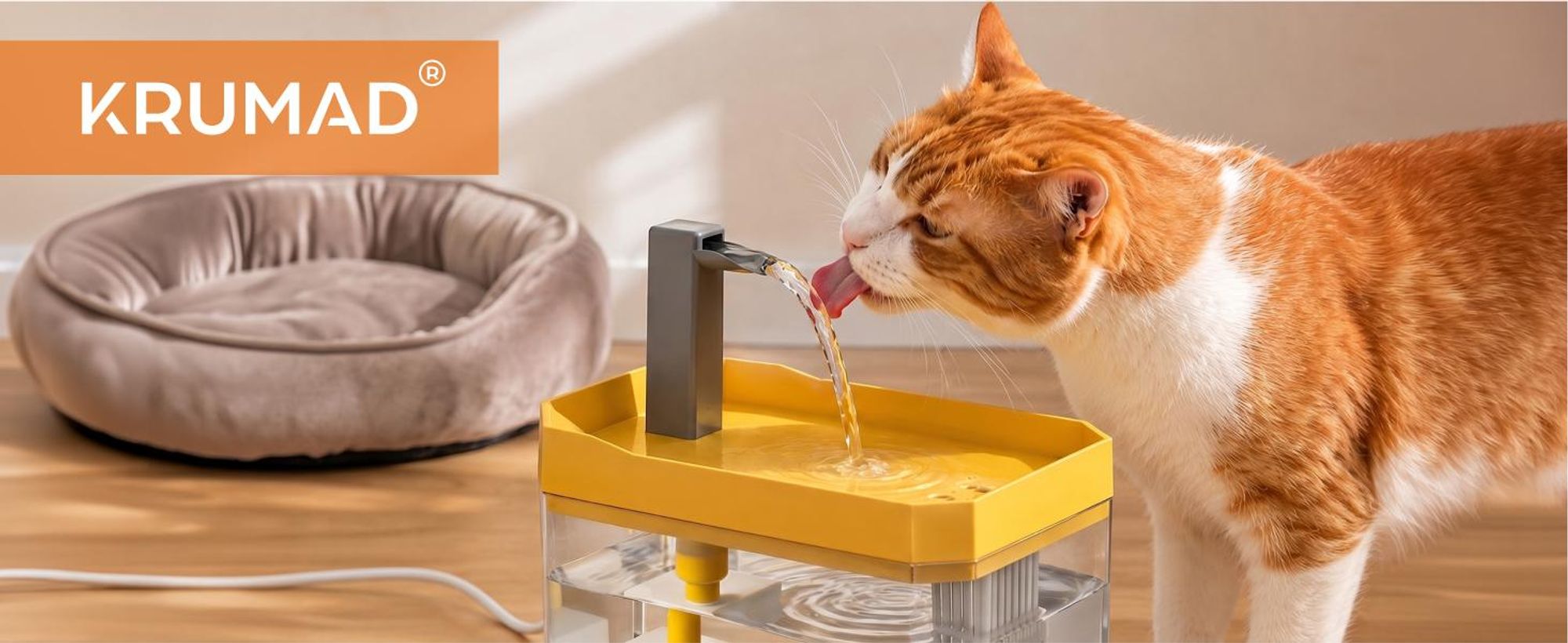 KRUMAD Katzenbrunnen 1,5L, Trinkbrunnen für Katzen, Wasserbrunnen, Haustier-Trinkstation, USB, Kunststoff, transparent/gelb, 16,5 x 11,5 x 12 cm