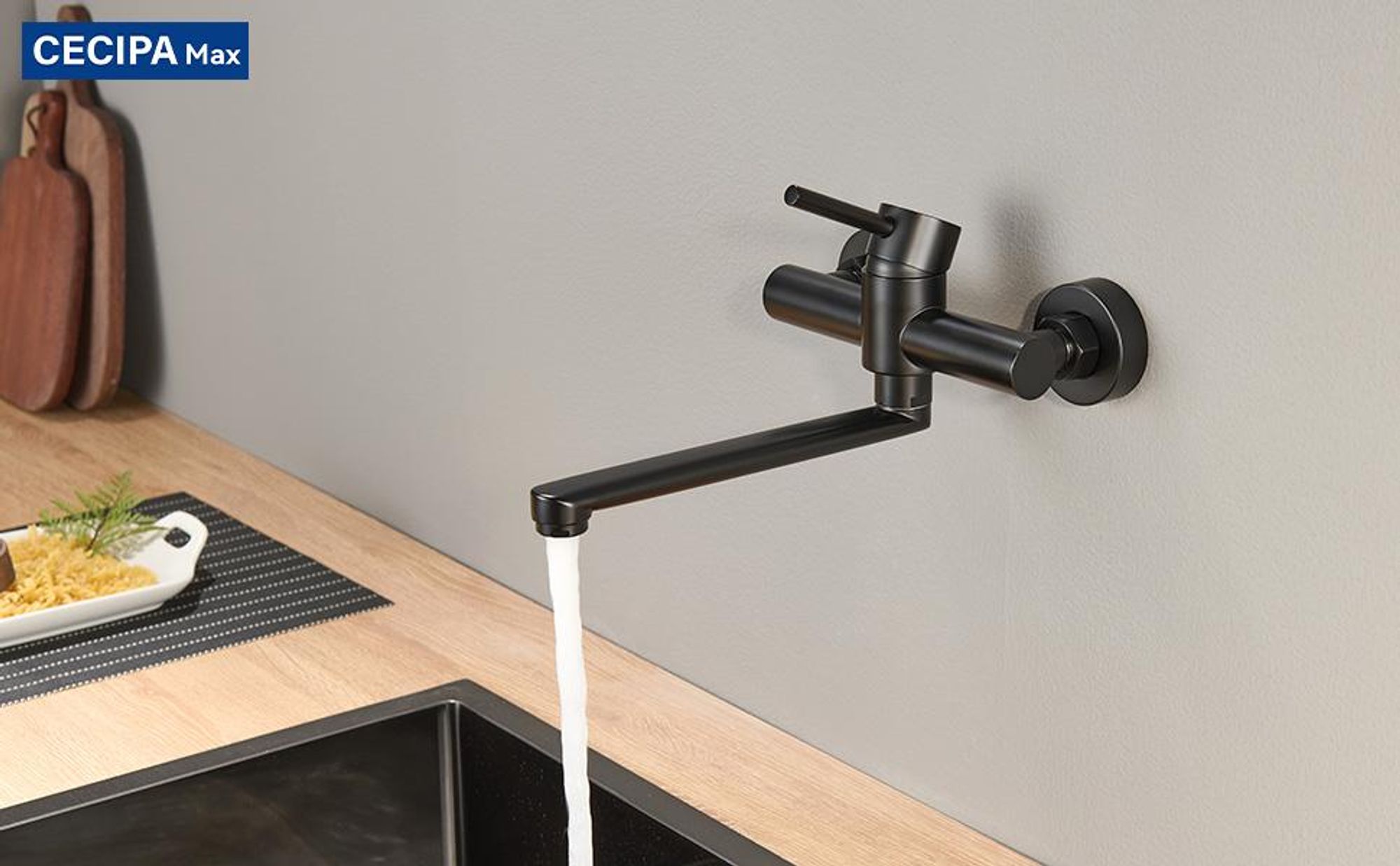 CECIPA Wasserhahn Wandmontage,360° Drehbare Edelstahl Wasserhahn Küche Wandarmatur,Kalt und Heiß Einhebelmischer Küchenarmatur,Schwenkarm 28cm,Schwarz