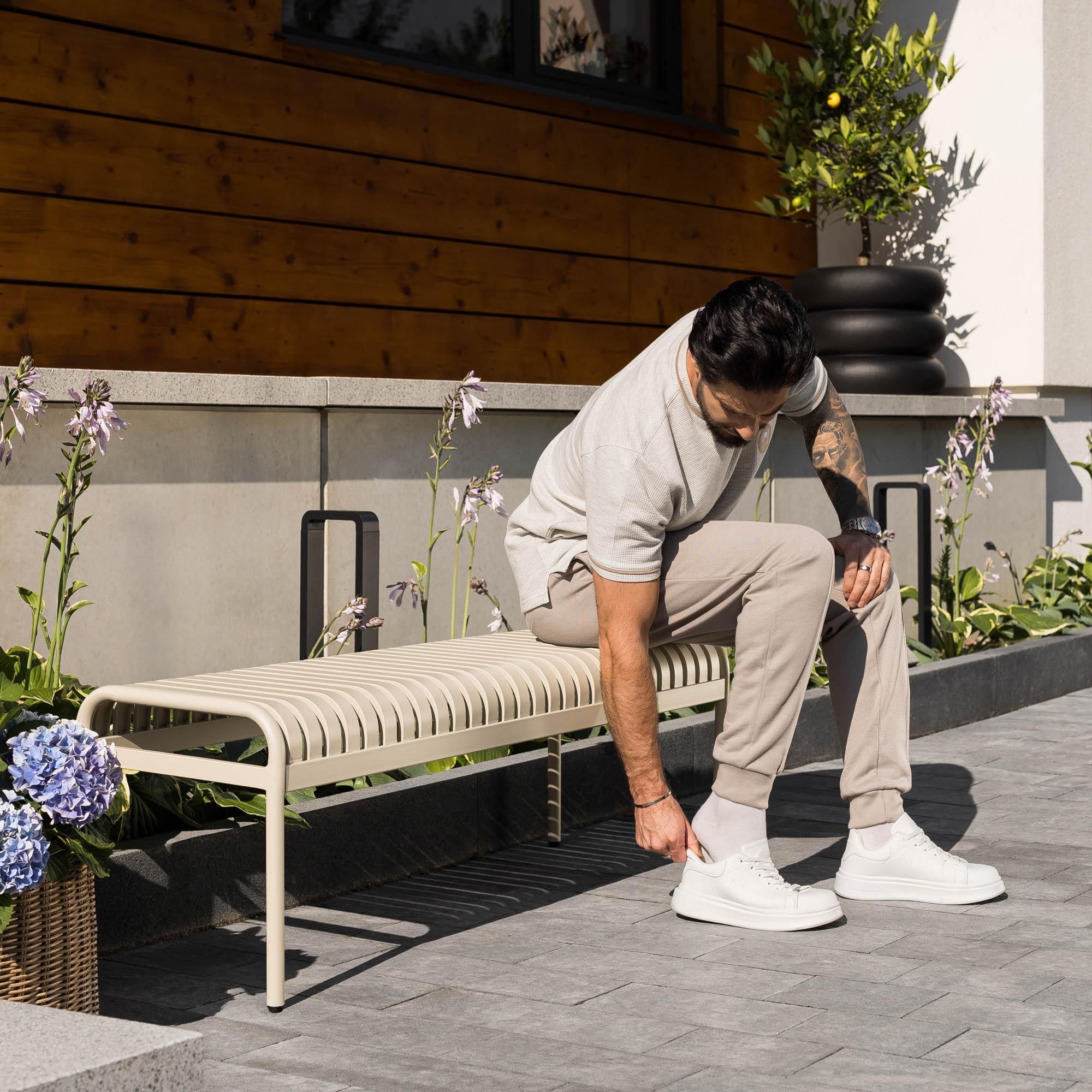 di volio Gartenbank BAISO - Metallbank für Terrasse & Garten, 130 cm, wetterfest beige