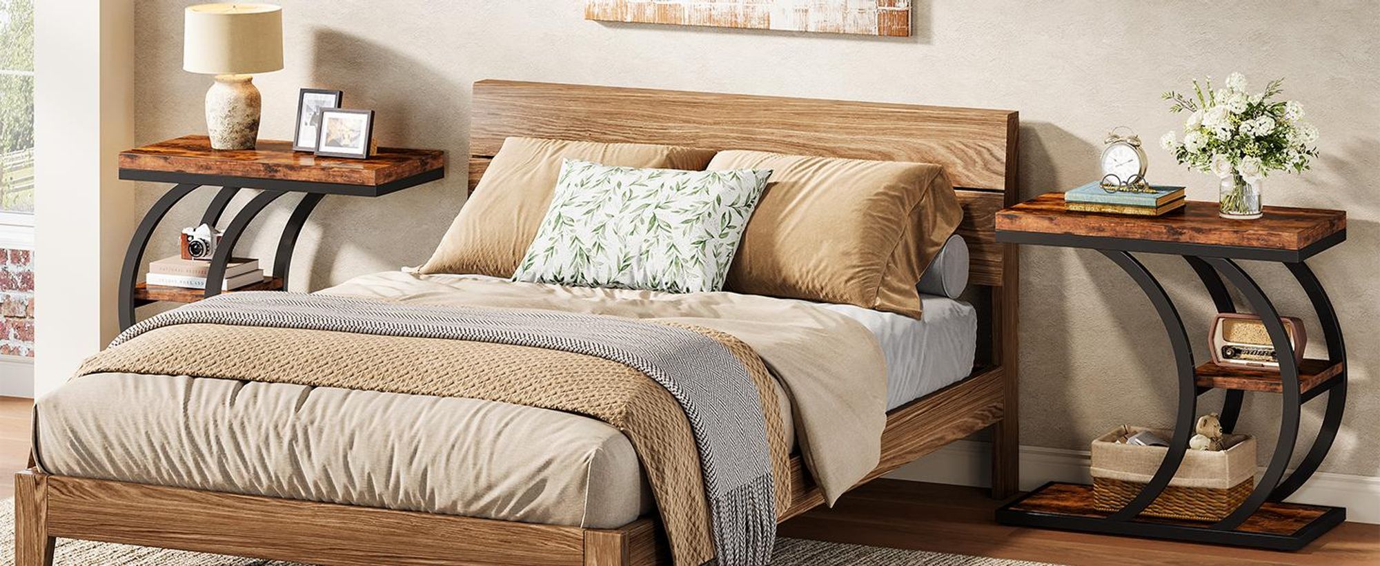 60 cm 3-stöckiger Beistelltisch, C-Form Industriedesign Seitentisch, Couchtisch mit Stauraum, Nachttisch in Naturholz