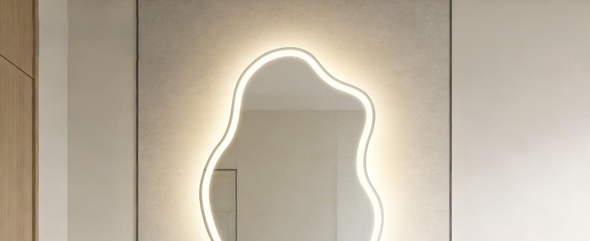 Lustro łazienkowe ZMH z oświetleniem, asymetryczne, LED, 60 x 80 cm, lustro ścienne, przełącznik dotykowy, funkcja odmgławiania, światło 3000 K i 6500 K, z regulacją jasności