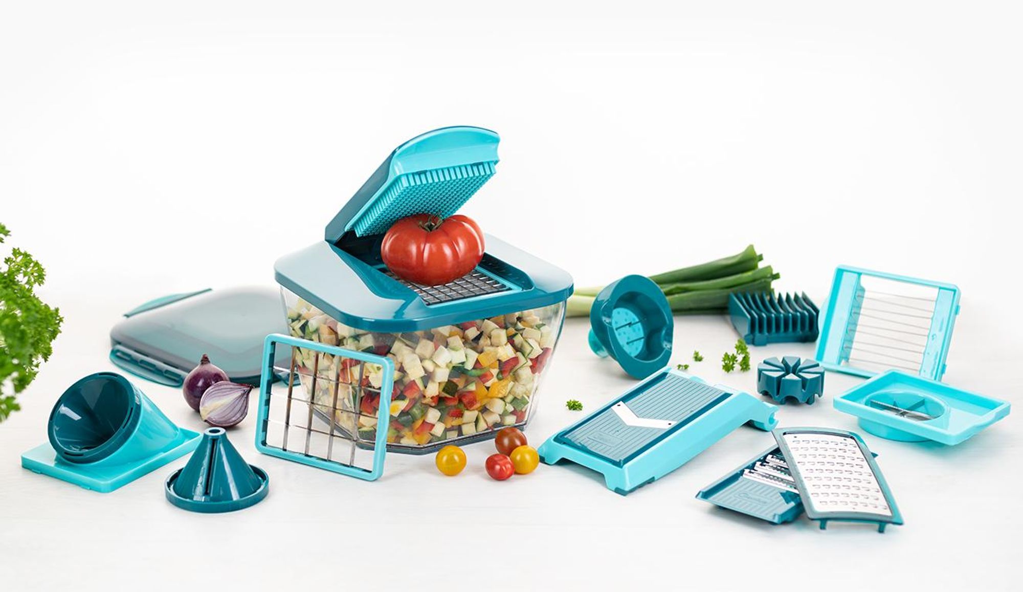 Nicer Dicer Chef Professional Set 18-tlg. - Lebensmittelschneider, Gemüsehobel, Deckel, 5.2L Fassungsvermögen, Spiraleinsätze, Glasschüssel