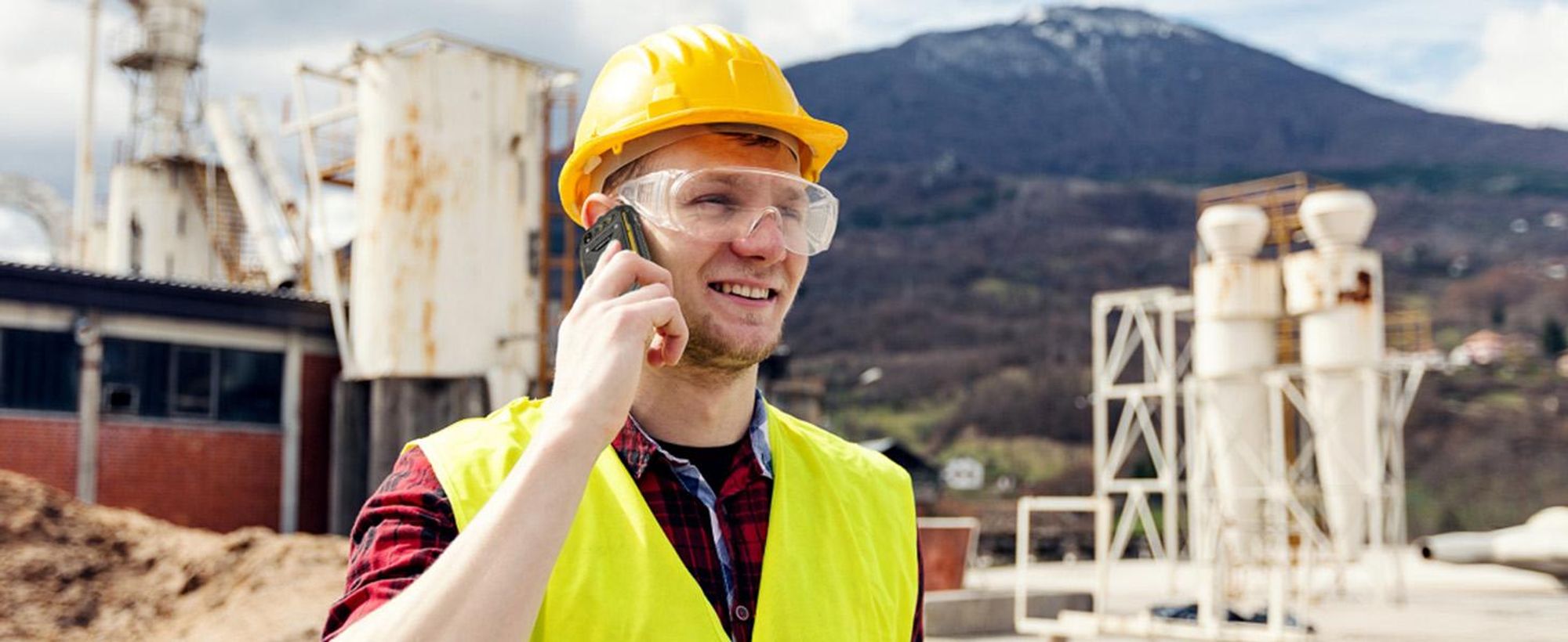 HAMMER BOOST 2 LTE – robustes, wasserdichtes Mobiltelefon mit Tastatur