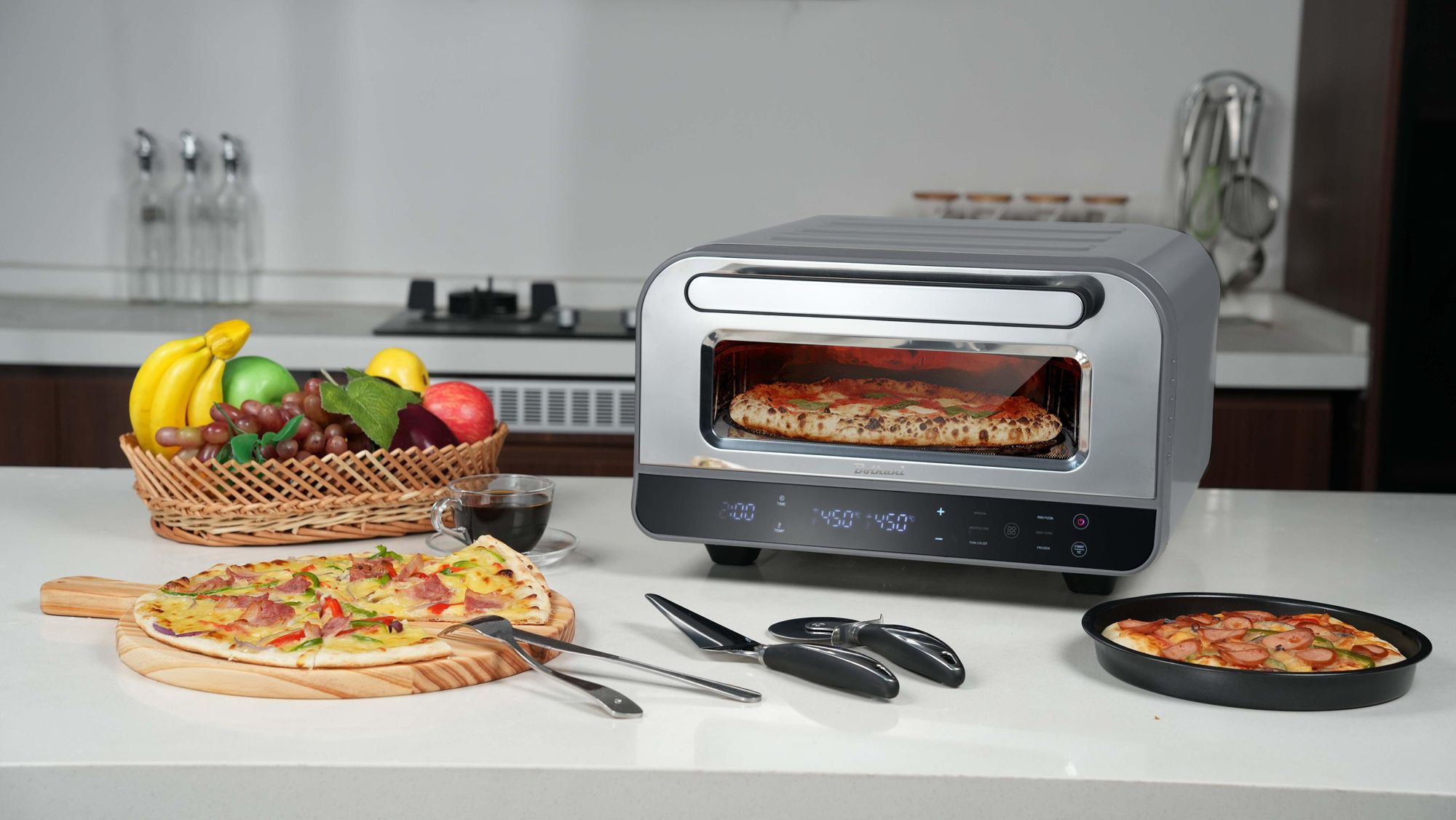 BOLKANI Elektrischer Pizzaofen mit Pizzastein & Pizzaschieber – 450°C für knusprige Steinofen-Pizza in 2 Minuten – 1700W, Timer Innenbeleuchtung.