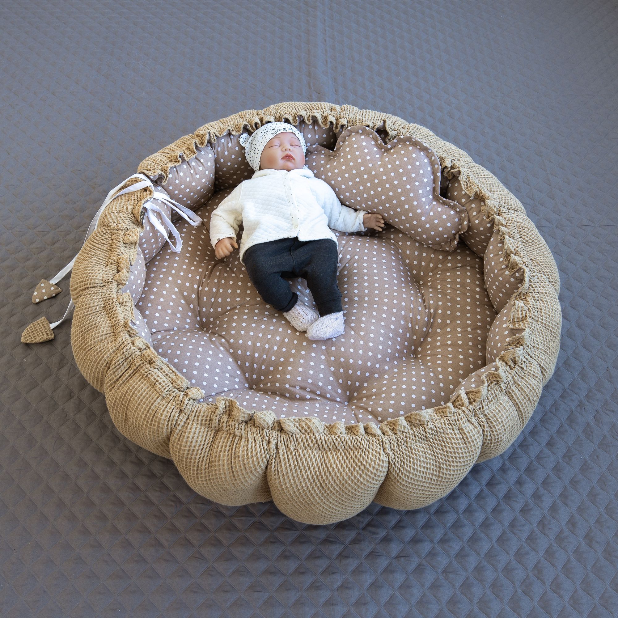 Zweiseitig Babynest ENGELSNEST XXL Punkte BRAUN Baumwolle/ WAFFELPIQUE Taupe Beige  Baumwolle + Wolke Kissen (Reisebett Nestchen Ausstattung SET)
