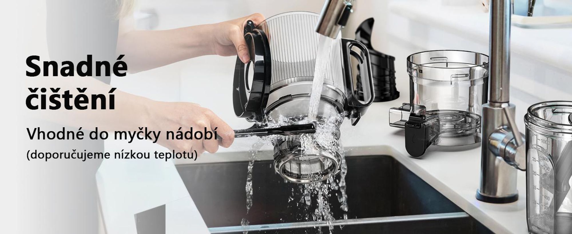 Pomalý odšťavňovač LINKChef SJ-052-EU-BL, objem 1,8 l, vhodný pro zeleninu a ovoce, trojitý filtrační systém, snadno se čistí - černý