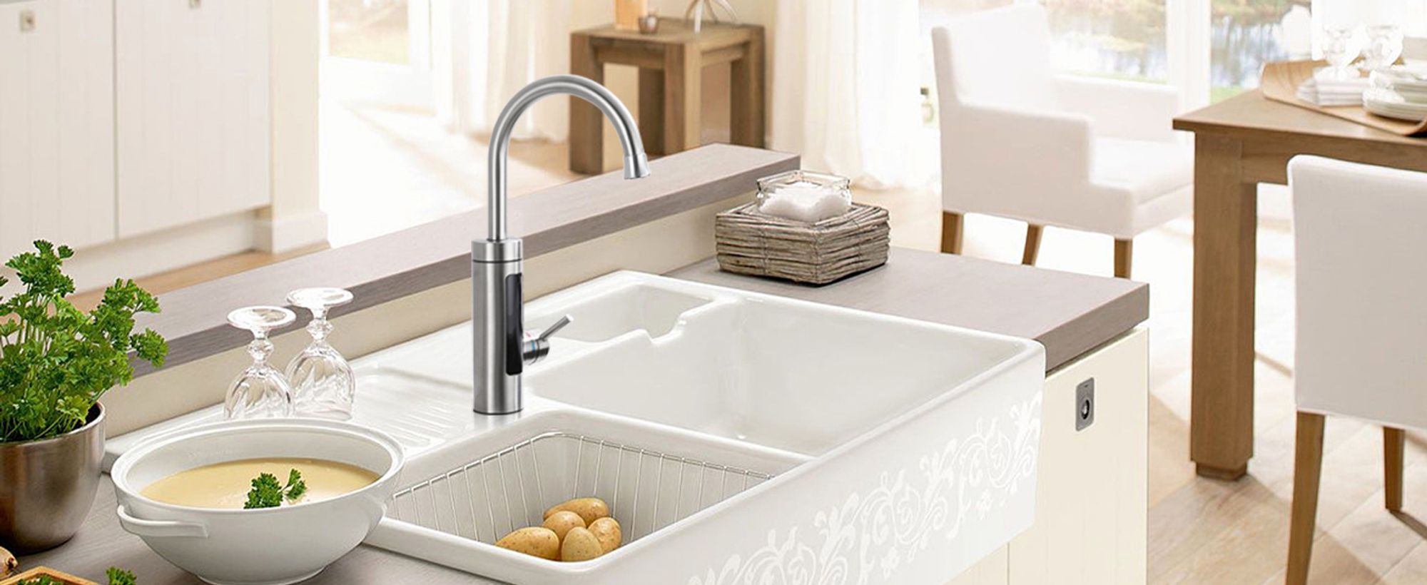 Homelody Elektrische Küchenarmatur mit Wasserfilter, Wasserhahn 360° drehbar mit Durchlauferhitzer, Wasserhahn Trinkwasserfilter LED Temperaturanzeige