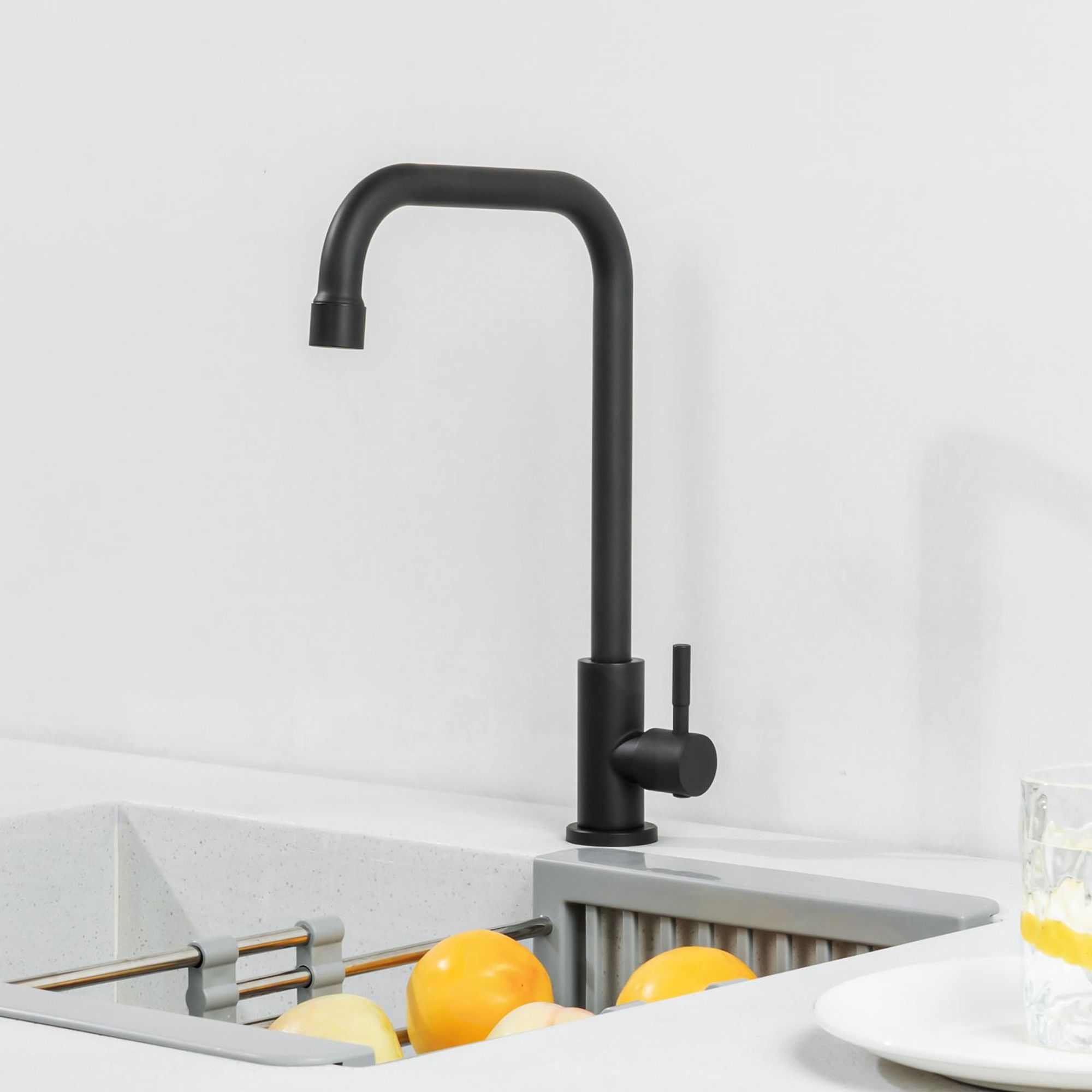 Kaltwasserhahn 360° drehbar, Edelstahl, schwarz – für Küche, Gäste-WC, Garten & Wohnmobil, flexible Armaturen mit hoher Qualität