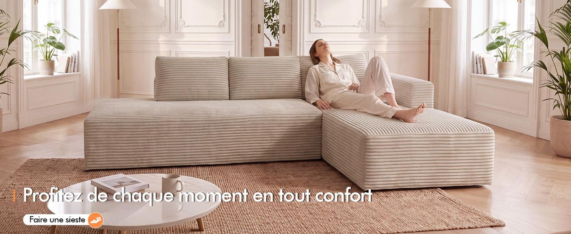 Canapé d'angle COMHOMA avec fonction convertible, 228 cm, en velours côtelé. Canapé modulaire sans structure visible, avec chaise longue et structure métallique pour le dossier. Canapé d'angle convertible avec ouverture