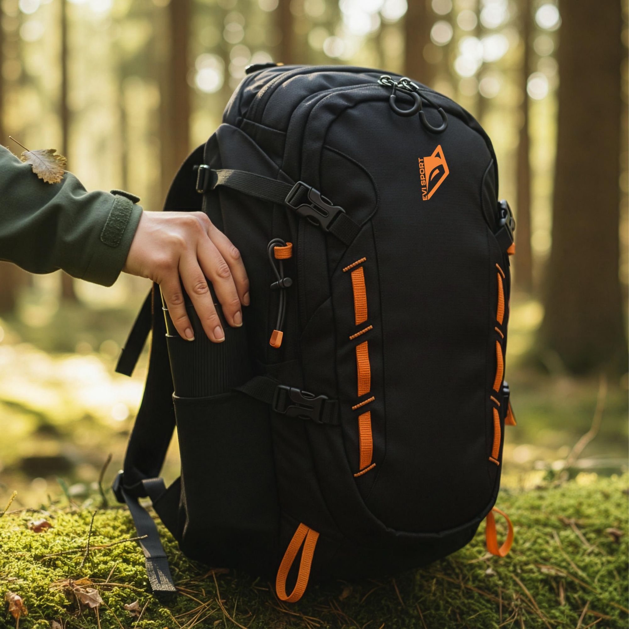 Wanderrucksack 40L Trekkingrucksack Herren & Damen, Titan-Core™ Nylon Outdoor Rucksack mit Regenschutz & Hüfttaschen, EVI SPORT Explorerpack Schwarz