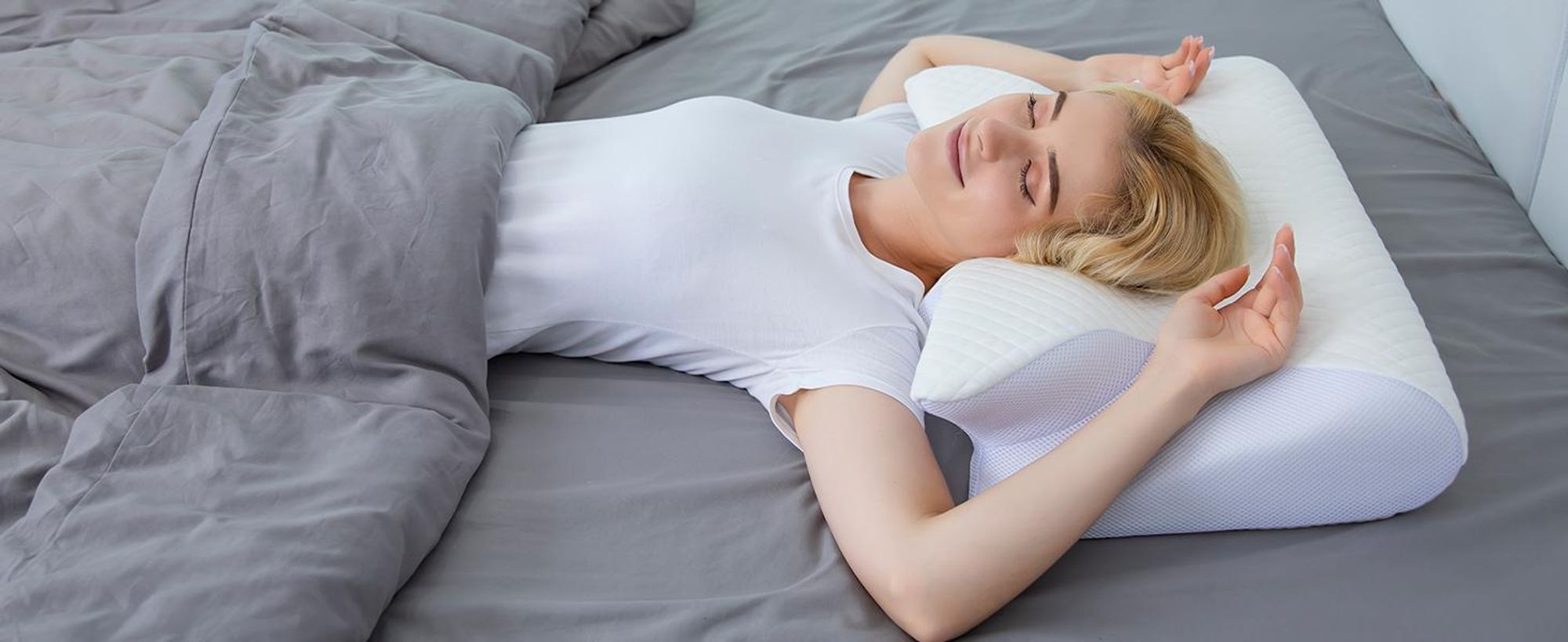 Nackenkissen, Memory Foam Kissen, Orthopädisches Kissen, Kopfkissen, Schlafkissen, Gegen Nackenschmerzen, für Seitenschläfer & Rückenschläfer