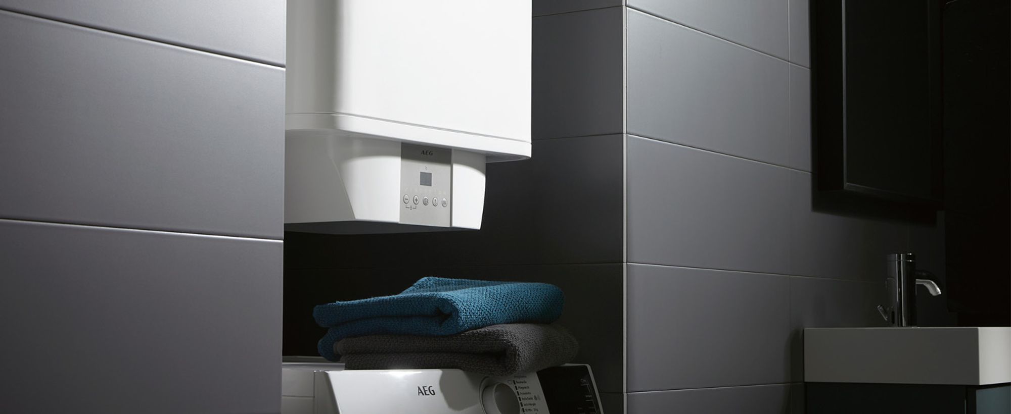 AEG Wandspeicher DEM Basis
