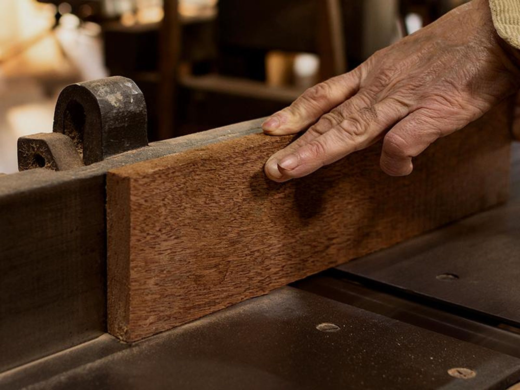 Olvy horlogewinder van hout, geschikt voor automaat horloges, met een extreem stille motor. Horlogewinder voor automaat horloges, geschikt voor 1 horloge. Automatisch horlogewinder