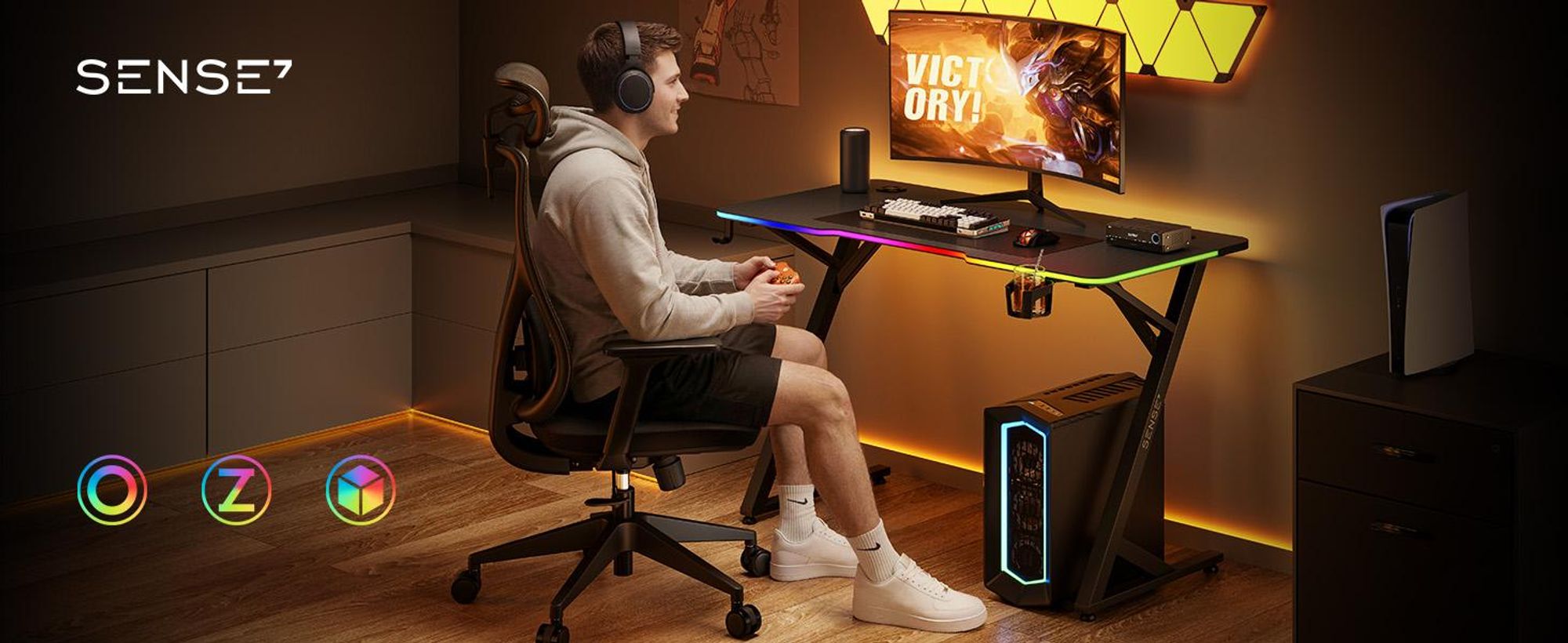 Sense7 VOLT RGB Gaming Schreibtisch 120x60 cm Schwarz Computertisch mit LED Beleuchtung PC Tisch Carbon Optik Gamer Tisch Getränkehalter