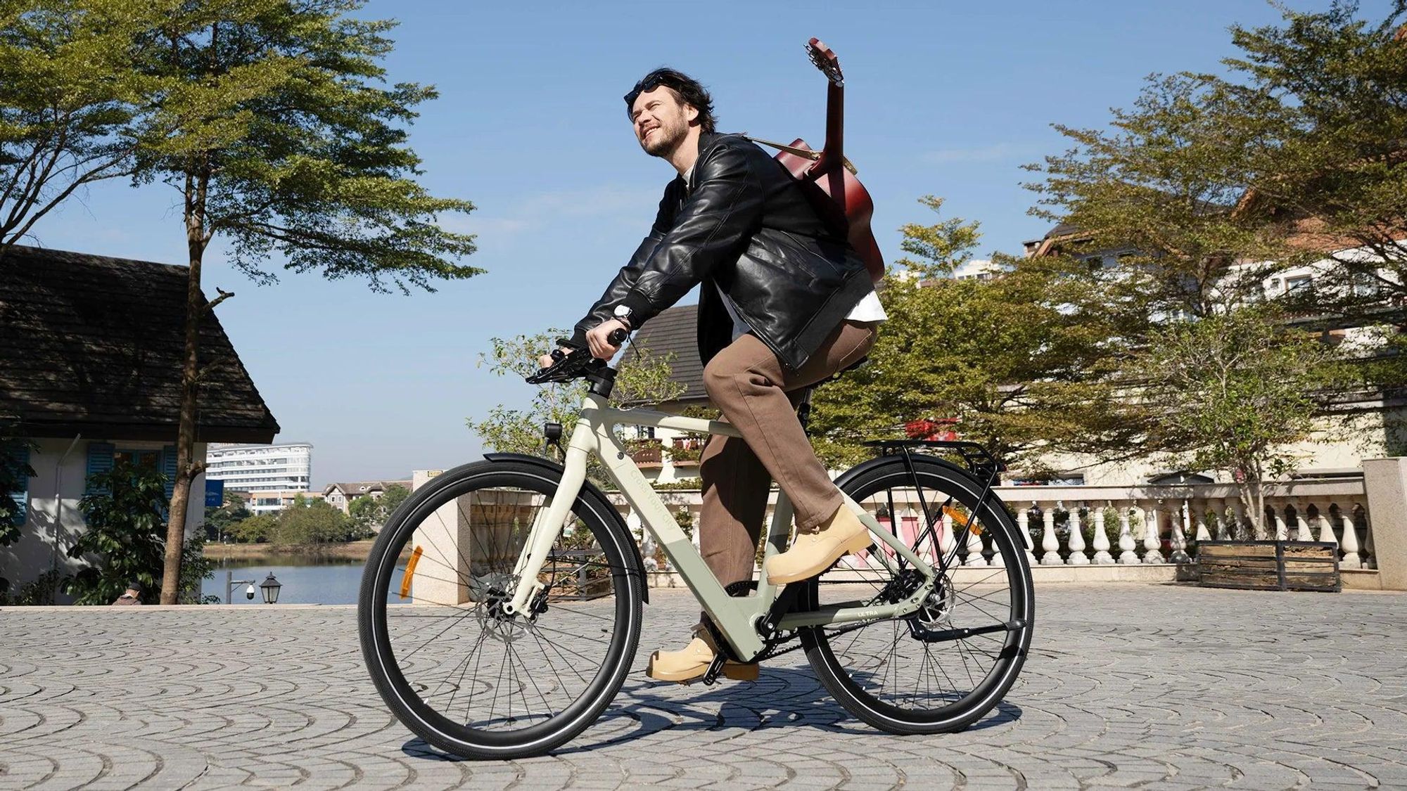Rower elektryczny Dece Oasis ADO e Bike Air30Ultra, 28 cali 700C, rower miejski, rower elektryczny dla kobiet/mężczyzn, napęd pasowy, aplikacja ADO Smart, wyświetlacz IPS 3,5 cala, GPS
