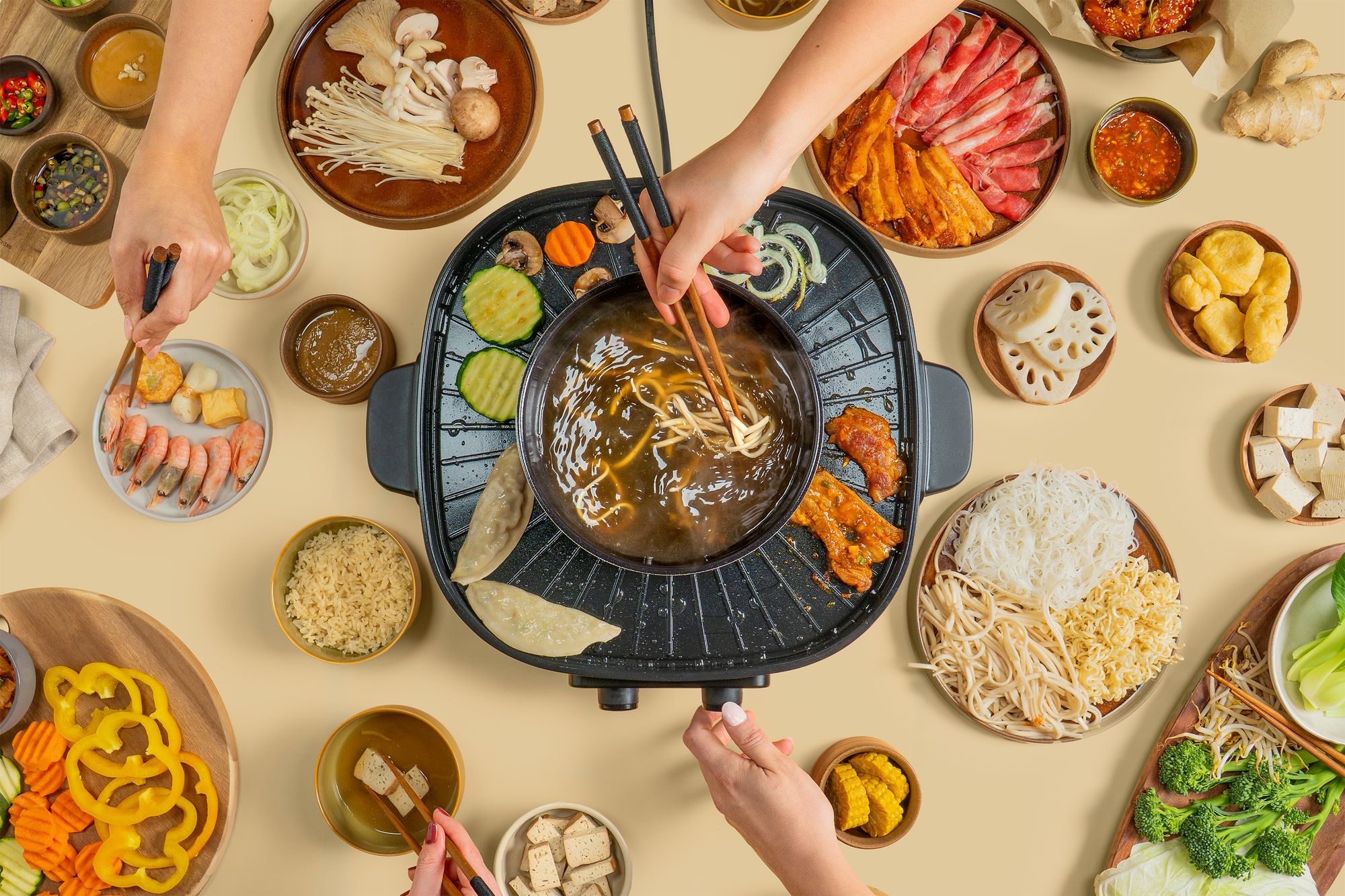 REISHUNGER Elektrischer Hot Pot mit Grillfunktion – für 2-4 Personen – 2 Liter Füllvolumen – Hot Pot mit Deckel