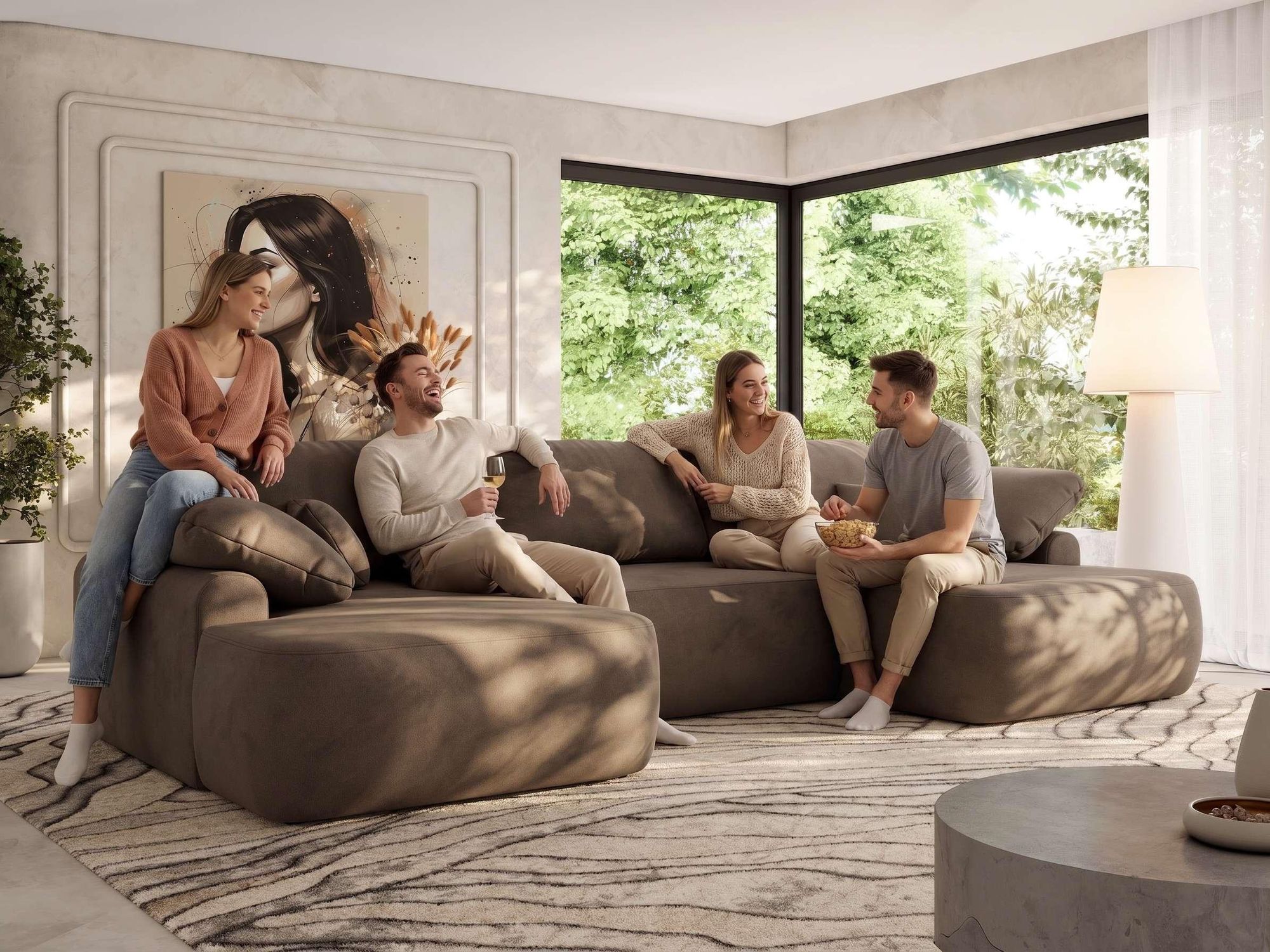 Familie entspannt gemeinsam auf braun Ecksofa im hellen Wohnzimmer.