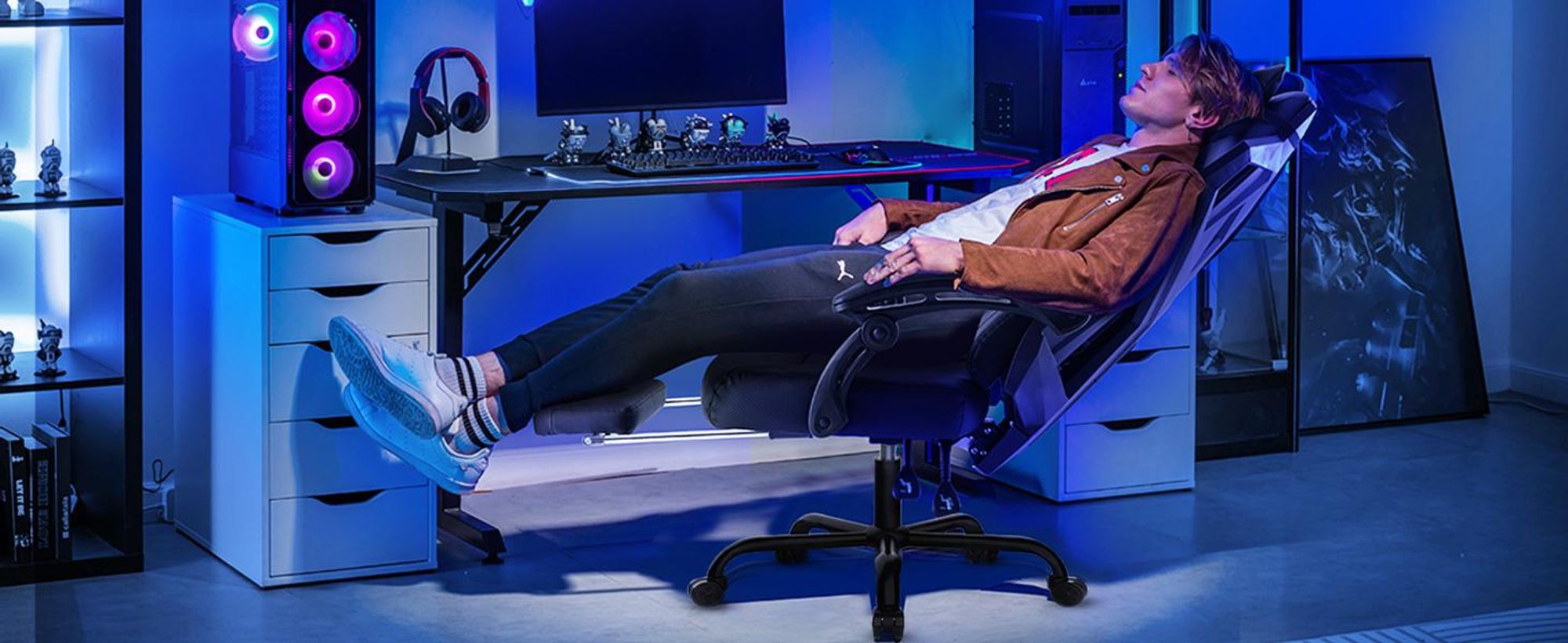 GTPLAYER Ergonomiczne krzesło biurowe Krzesło do gier Krzesło obrotowe Regulowane podparcie odcinka lędźwiowego kręgosłupa Zagłówek Przyjazne dla pleców krzesło wykonawcze z łączonymi podłokietnikami Kółka w kolorze czarnym
