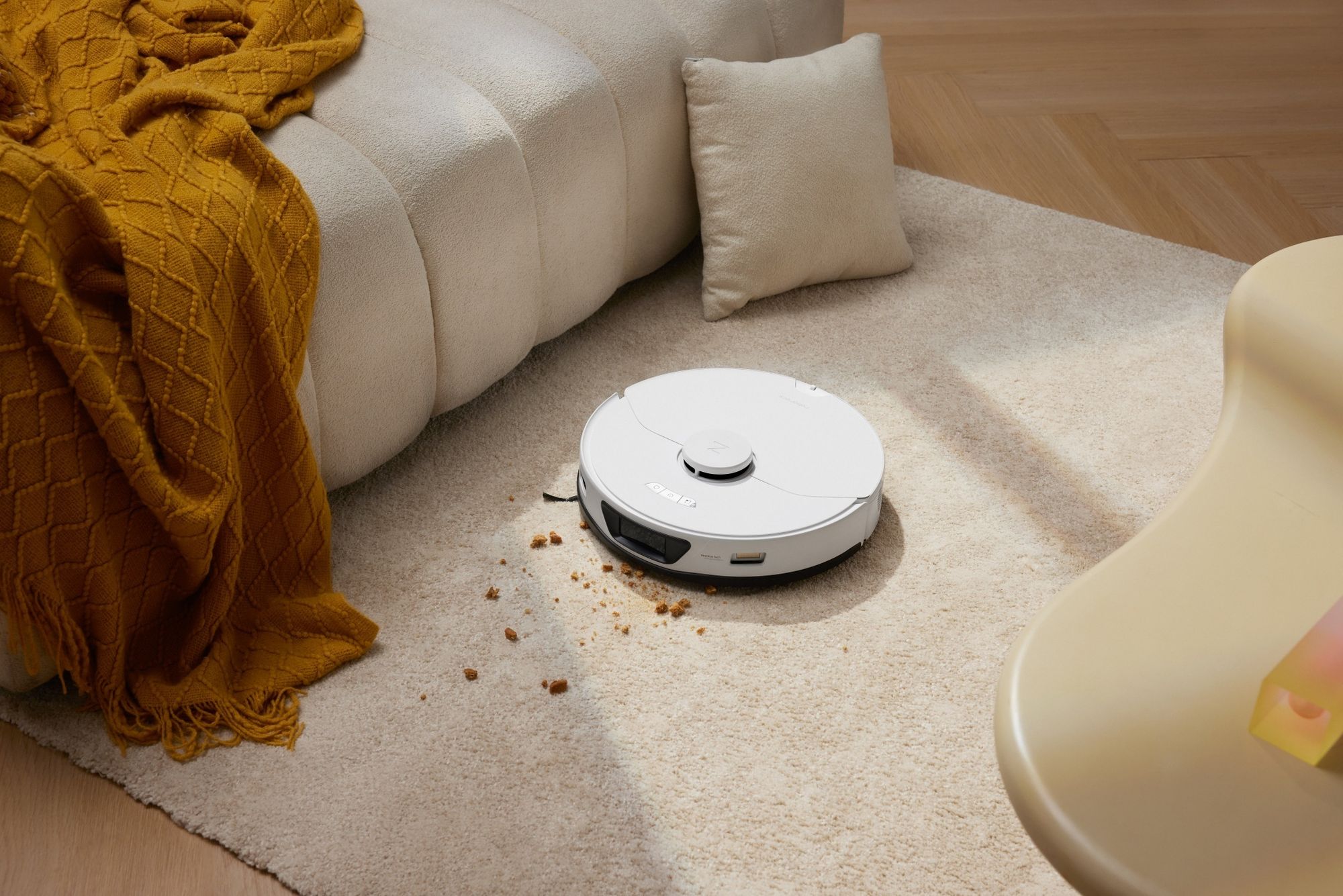 Roborock QV 35A Staubsauger Roboter mit Wischfunktion&Hebarem Wischmopp 8.000pa (Upgrade von Qrevo/Qrevo Plus),Anti-Verfilzungsbürste, All-in-One Dock
