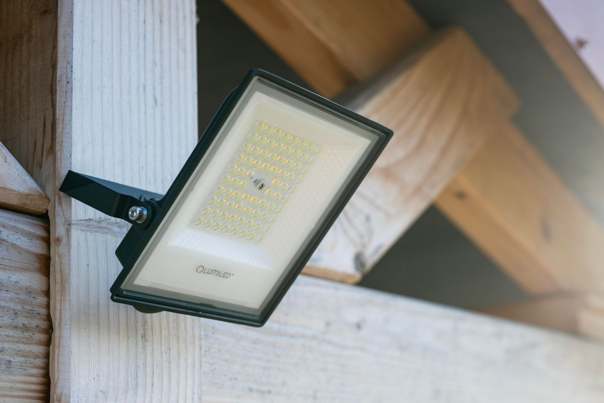 LUMILED LED Strahler mit Linse 50W Superhell Außenstrahler 5500 lm LED Fluter Strahler für Außen IP65 Wasserdicht IK05 4000K Neutralweiß Scheinwerfer Flutlichter schwarz Flutlichtstrahler