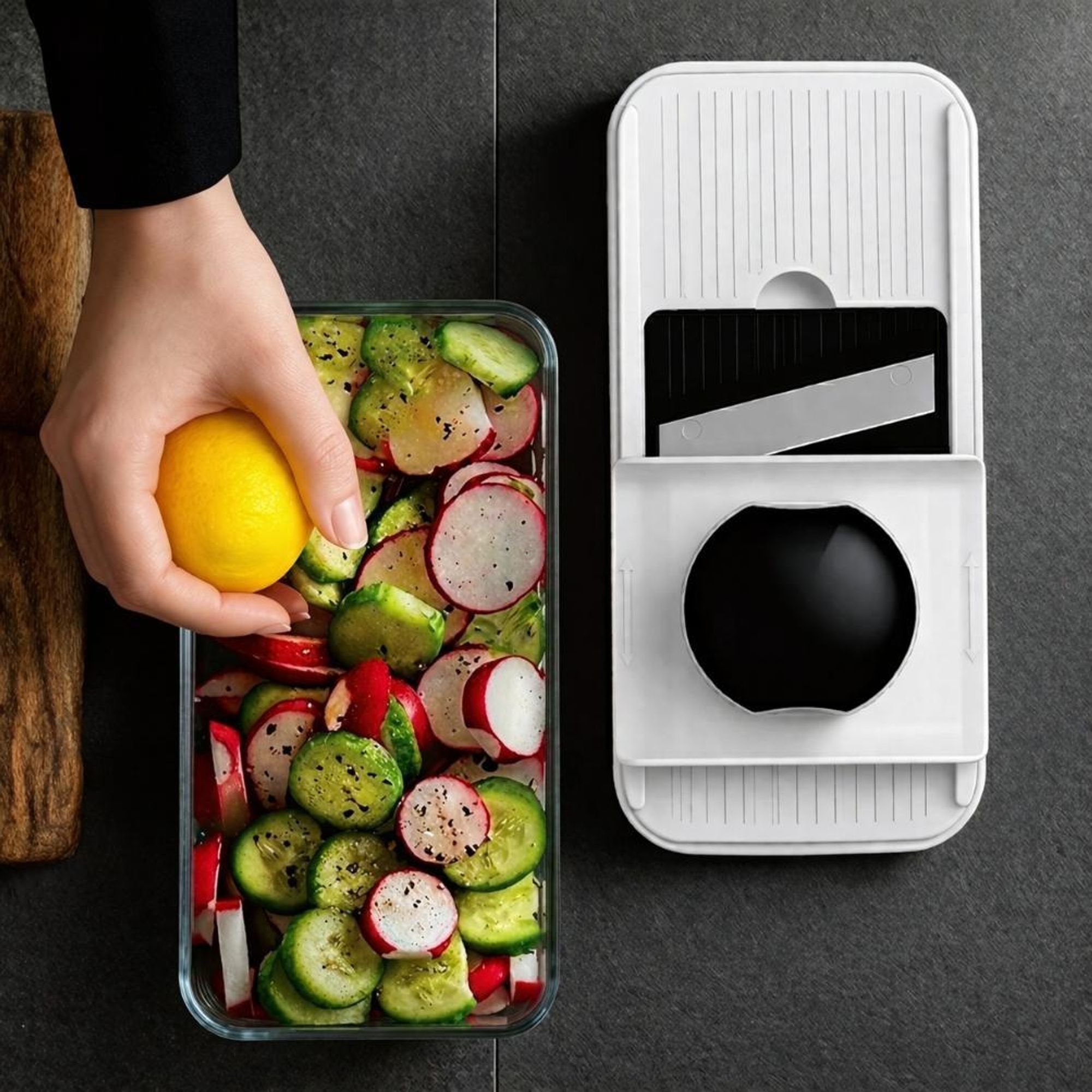 WELLHAUS Hand-Gemüsehäcksler 1,7 l B871-F Zerkleinerer mit Seilzug Küchenhacker für Gemüse Obst und Zwiebeln